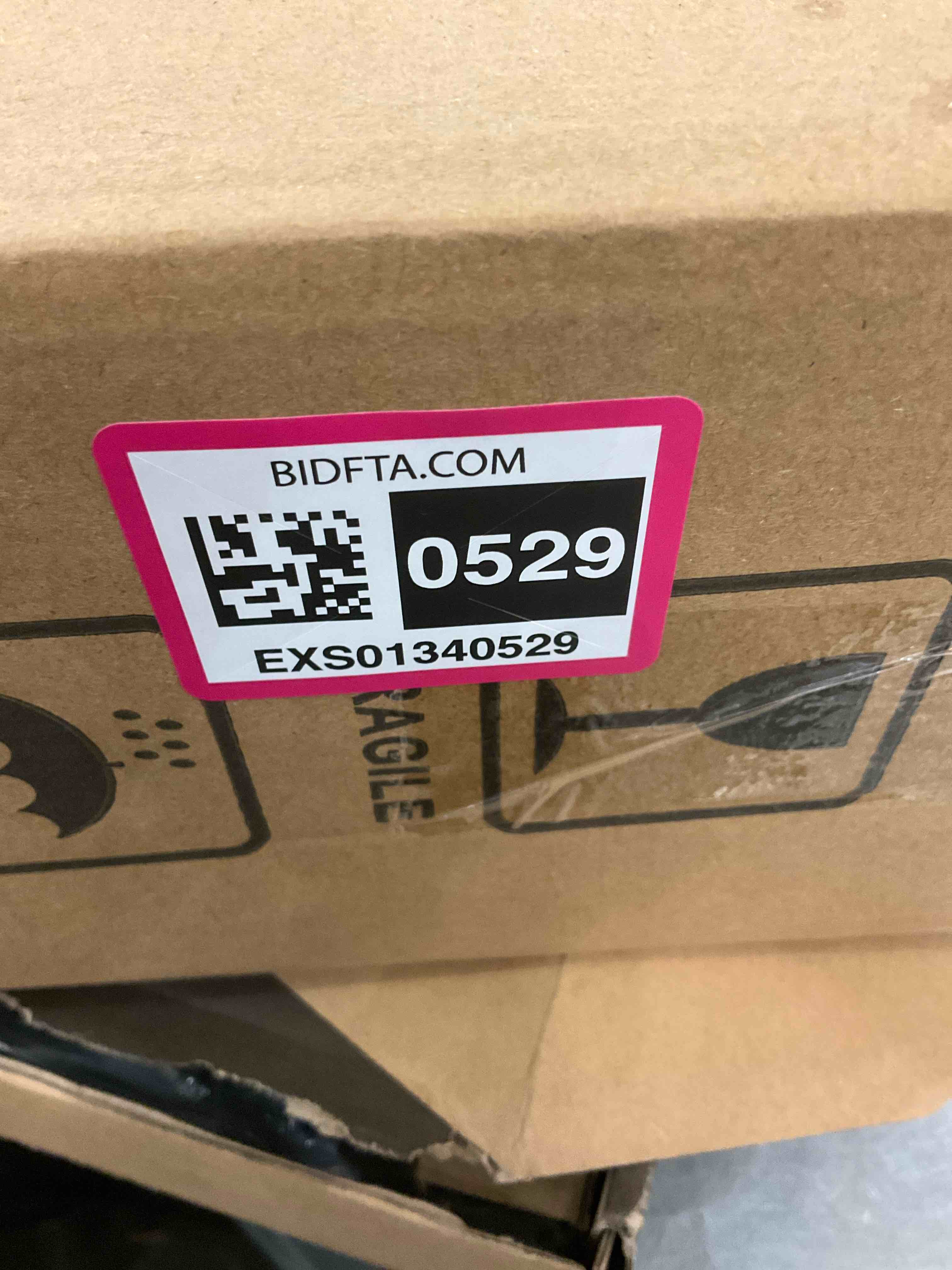 https://s3.amazonaws.com/lotting-images-prod/BargainHunt/EXS01340529_1711565579593.jpeg