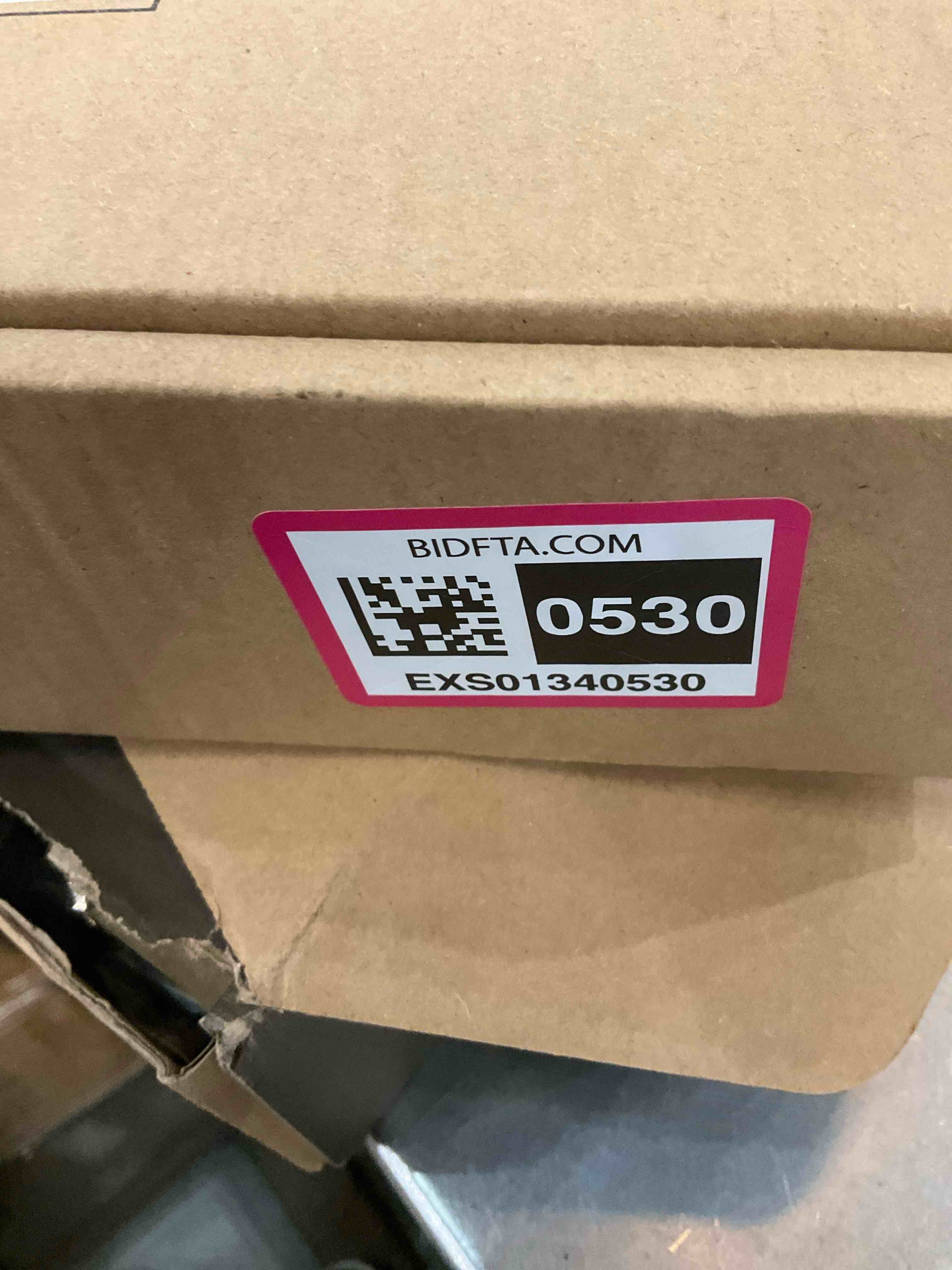 https://s3.amazonaws.com/lotting-images-prod/BargainHunt/EXS01340530_1711565484747.jpeg