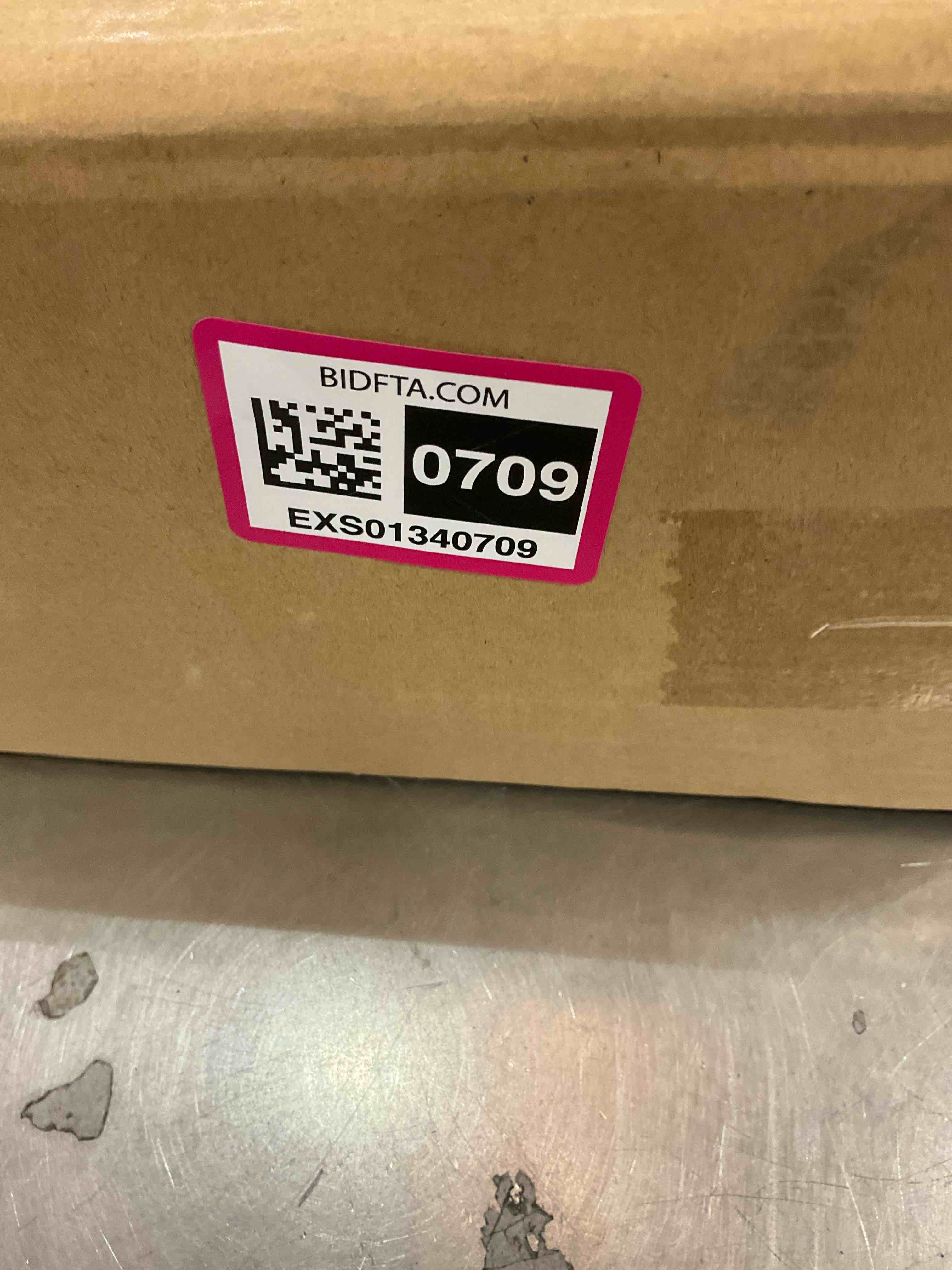 https://s3.amazonaws.com/lotting-images-prod/BargainHunt/EXS01340709_1711738511470.jpeg