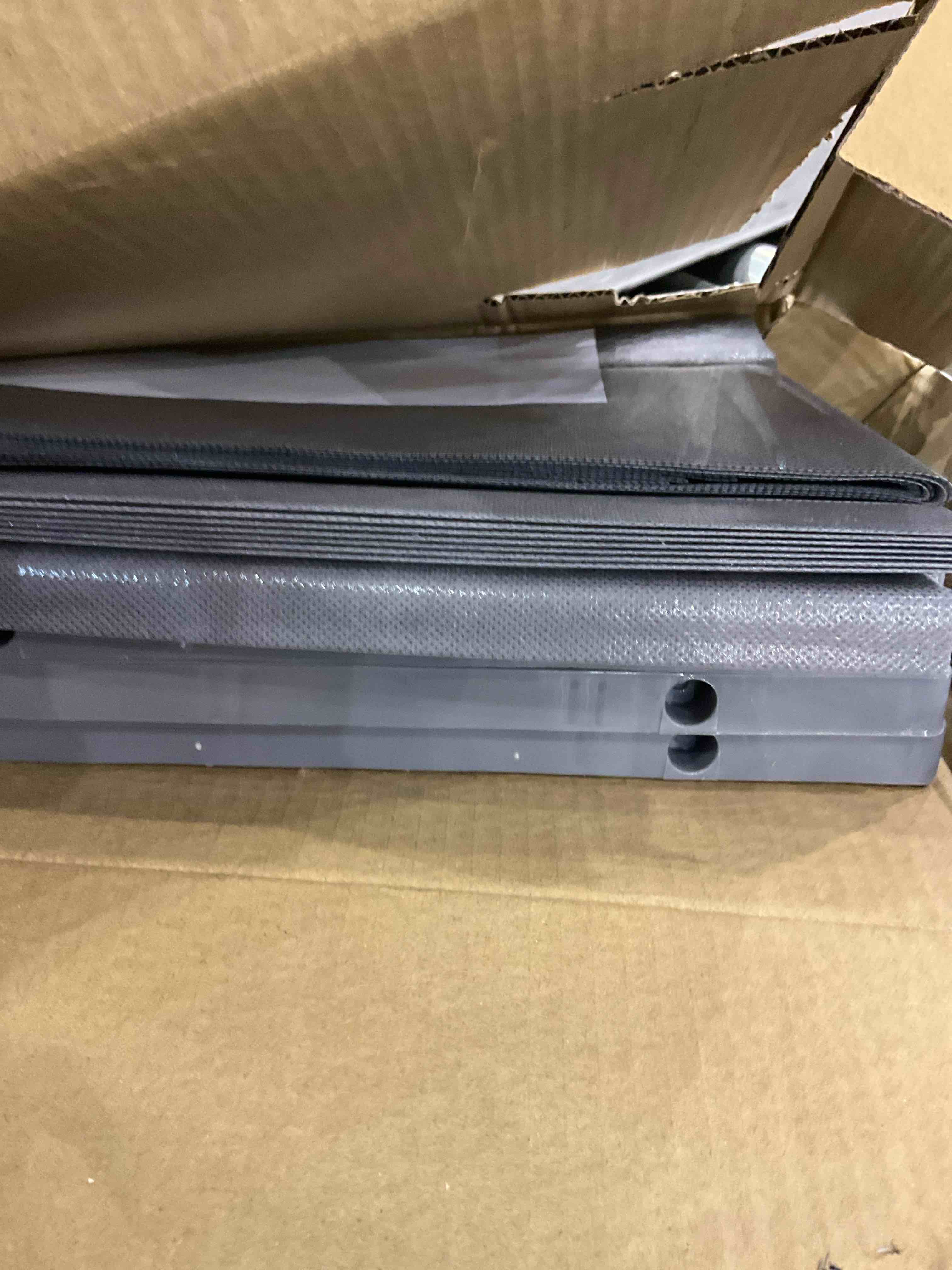 https://s3.amazonaws.com/lotting-images-prod/BargainHunt/EXS01340722_1711970464513.jpeg