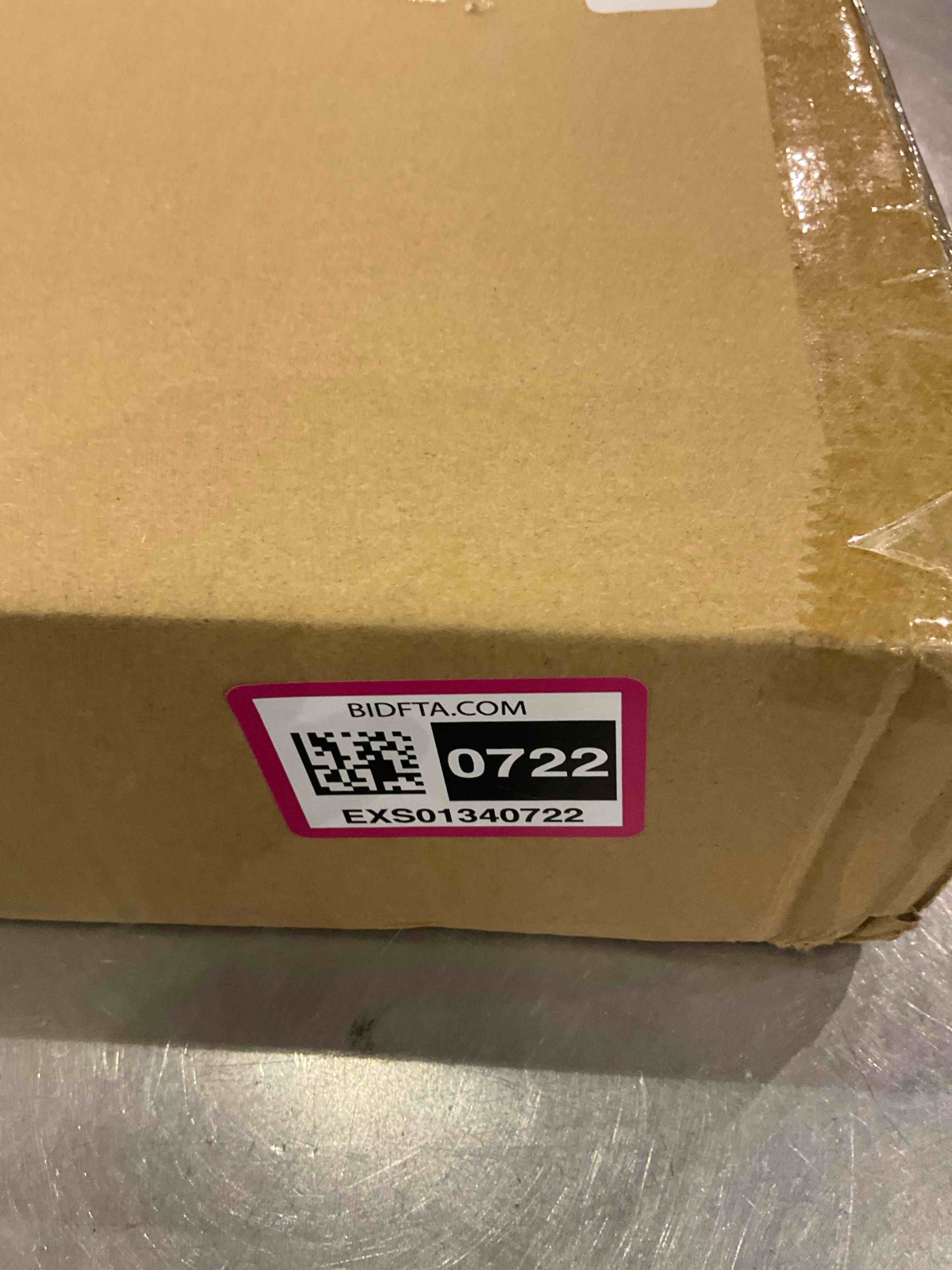 https://s3.amazonaws.com/lotting-images-prod/BargainHunt/EXS01340722_1711970499643.jpeg