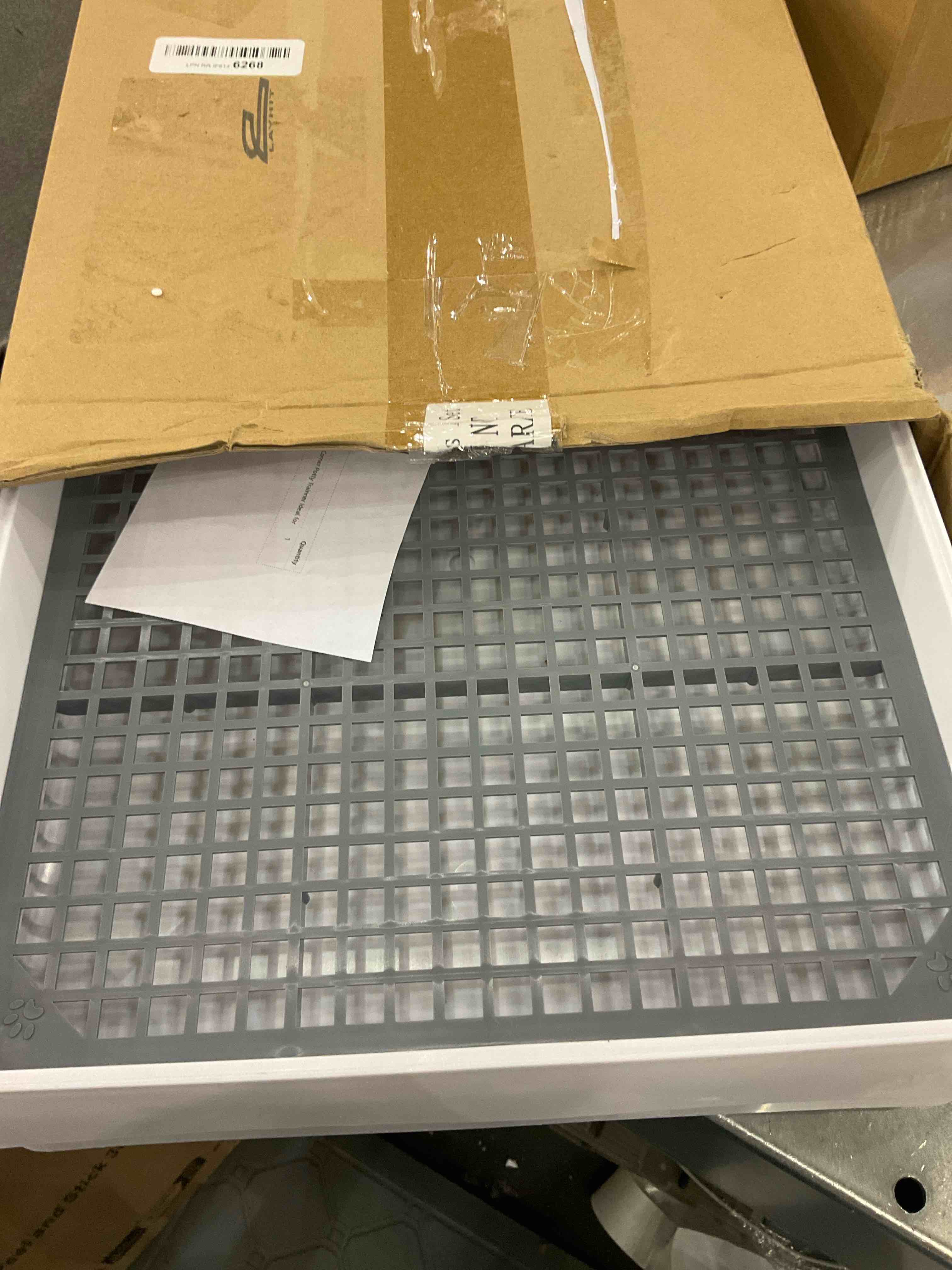 https://s3.amazonaws.com/lotting-images-prod/BargainHunt/EXS01340801_1711984115962.jpeg
