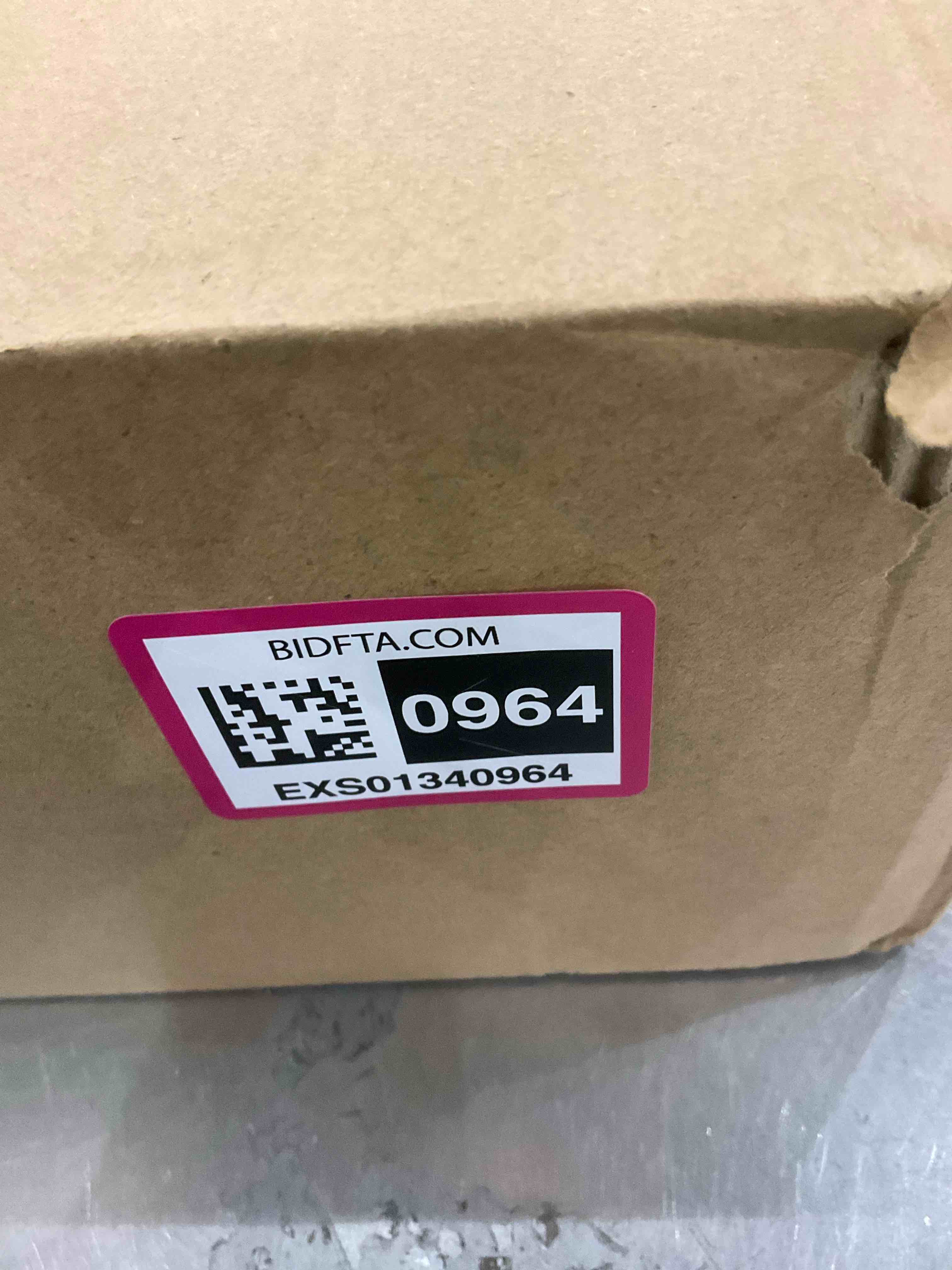https://s3.amazonaws.com/lotting-images-prod/BargainHunt/EXS01340964_1712071375952.jpeg