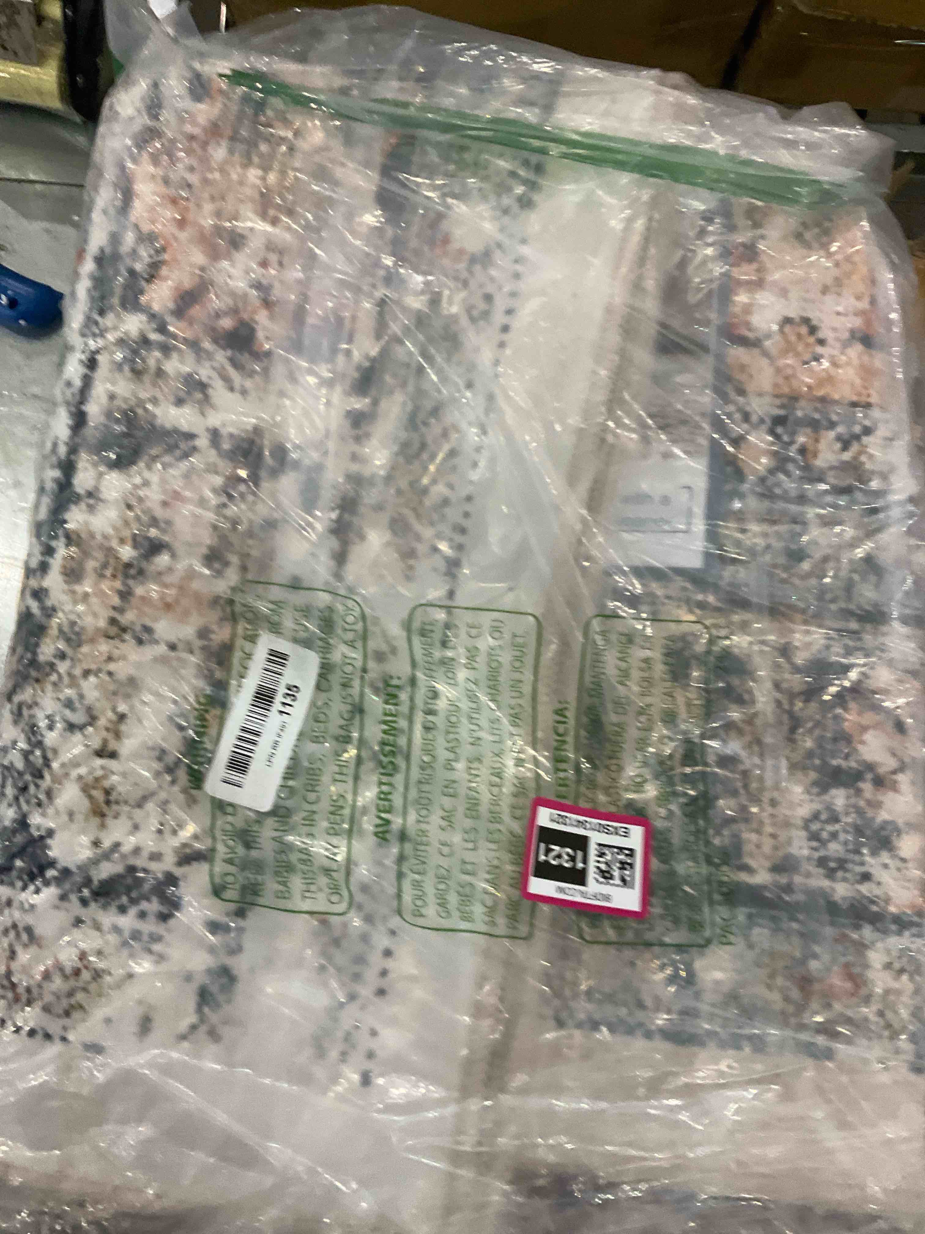 https://s3.amazonaws.com/lotting-images-prod/BargainHunt/EXS01341321_1711385766205.jpeg