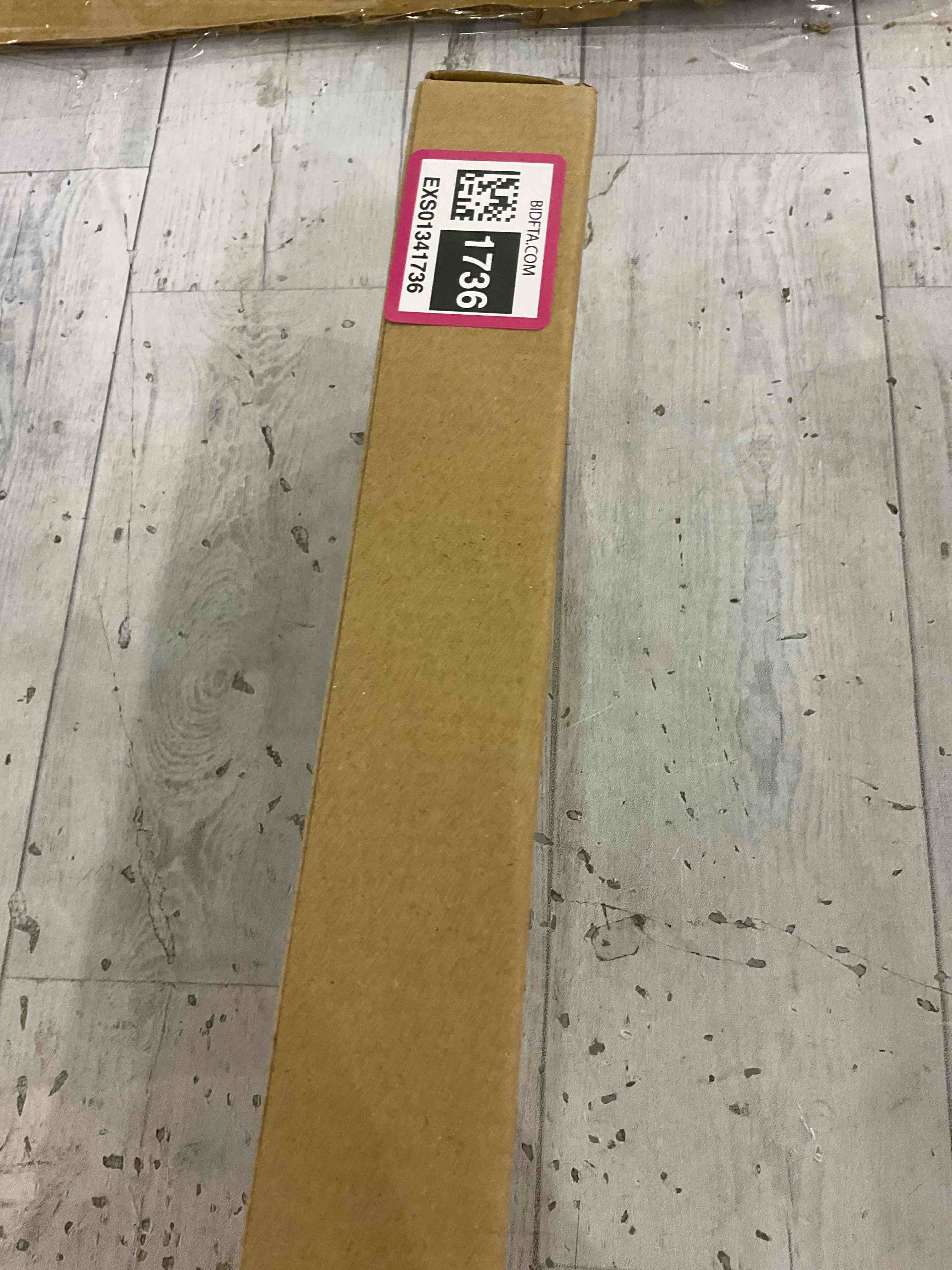 https://s3.amazonaws.com/lotting-images-prod/BargainHunt/EXS01341736_1711466505449.jpeg