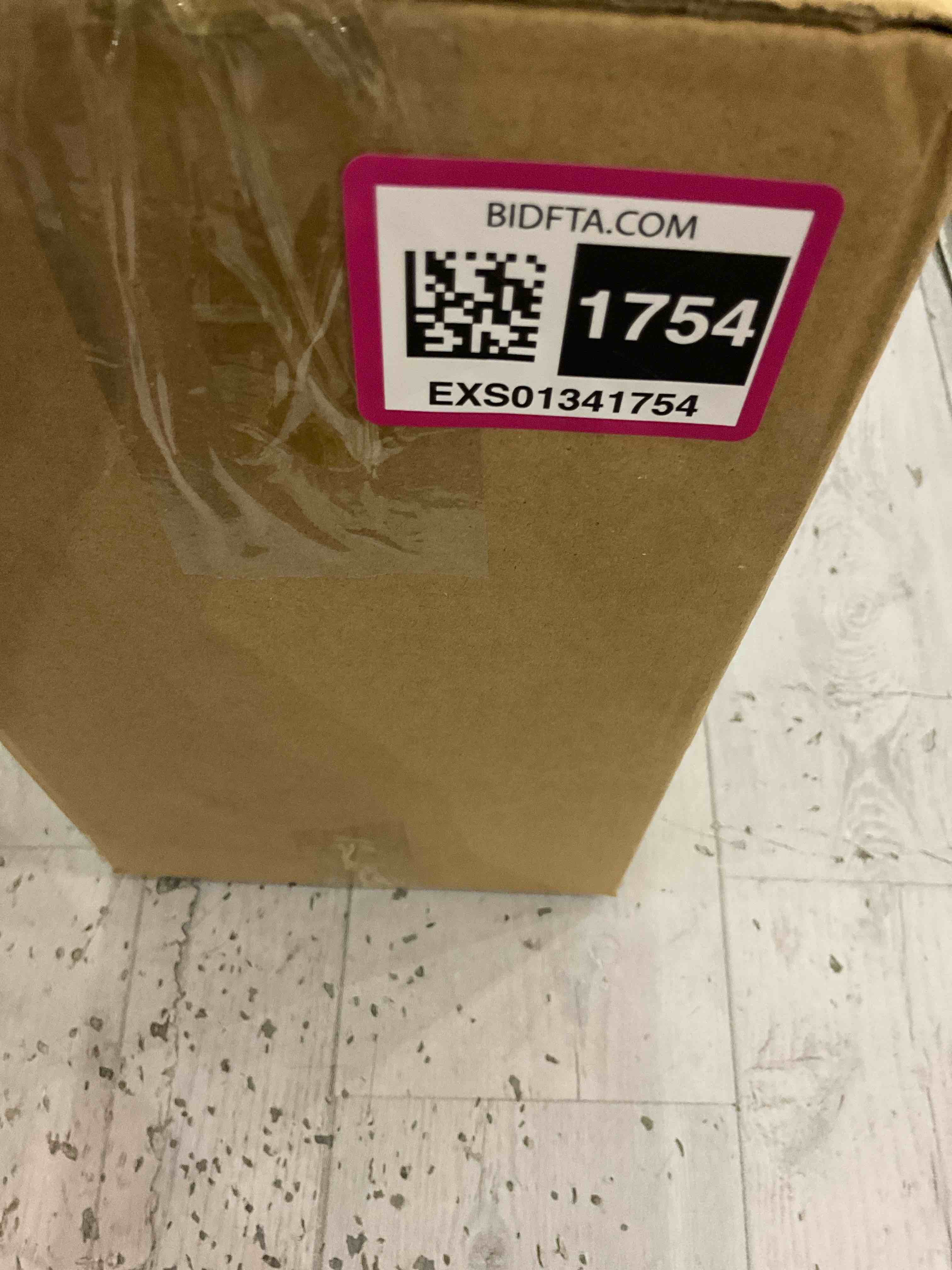 https://s3.amazonaws.com/lotting-images-prod/BargainHunt/EXS01341754_1711467844226.jpeg