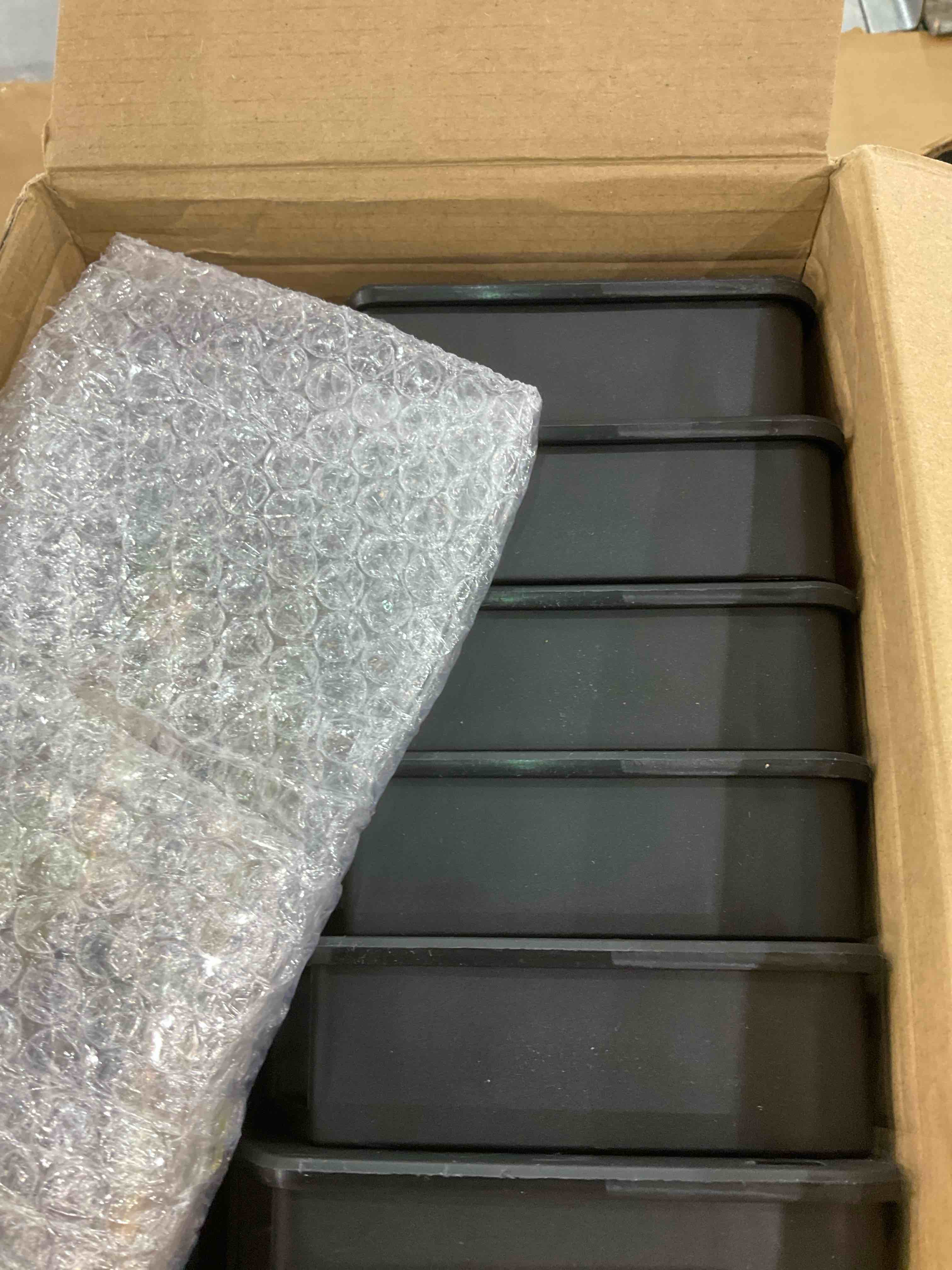 https://s3.amazonaws.com/lotting-images-prod/BargainHunt/EXS01341806_1711478269783.jpeg