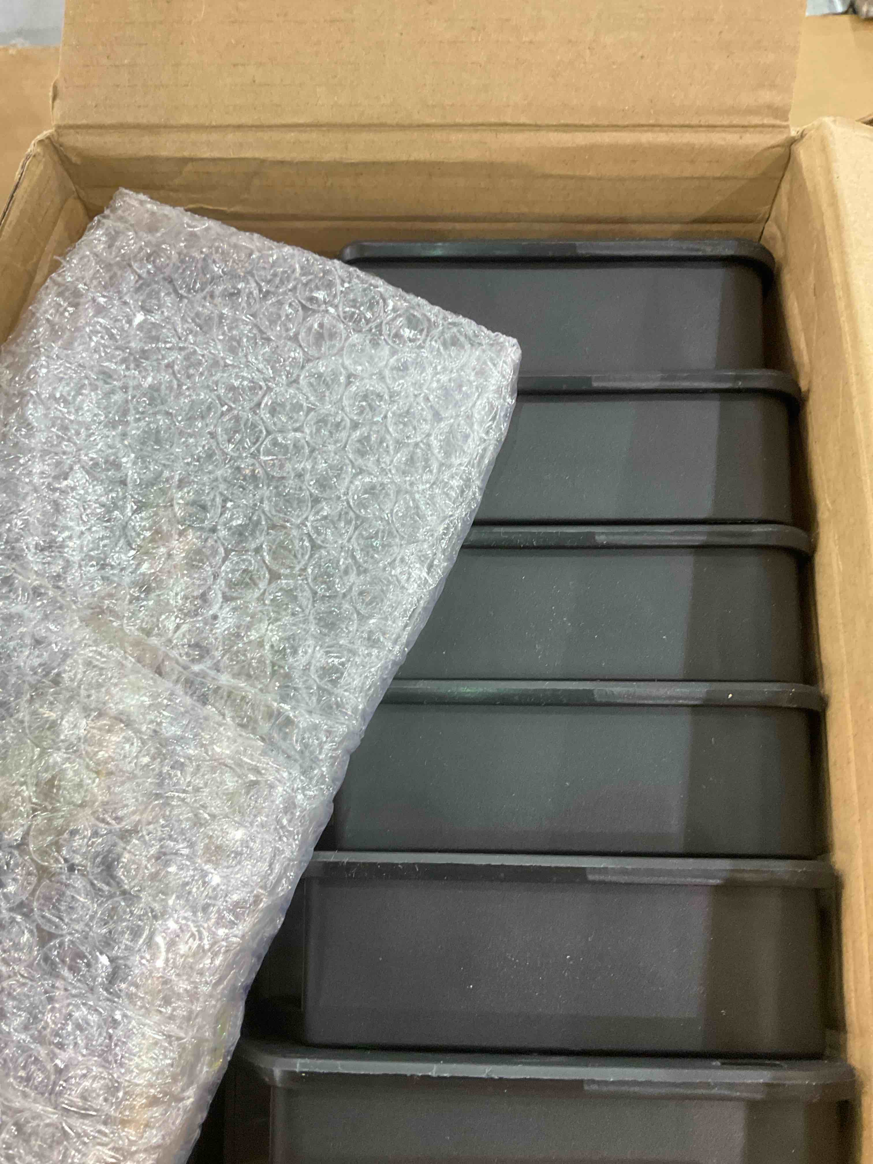 https://s3.amazonaws.com/lotting-images-prod/BargainHunt/EXS01341806_1711478270607.jpeg