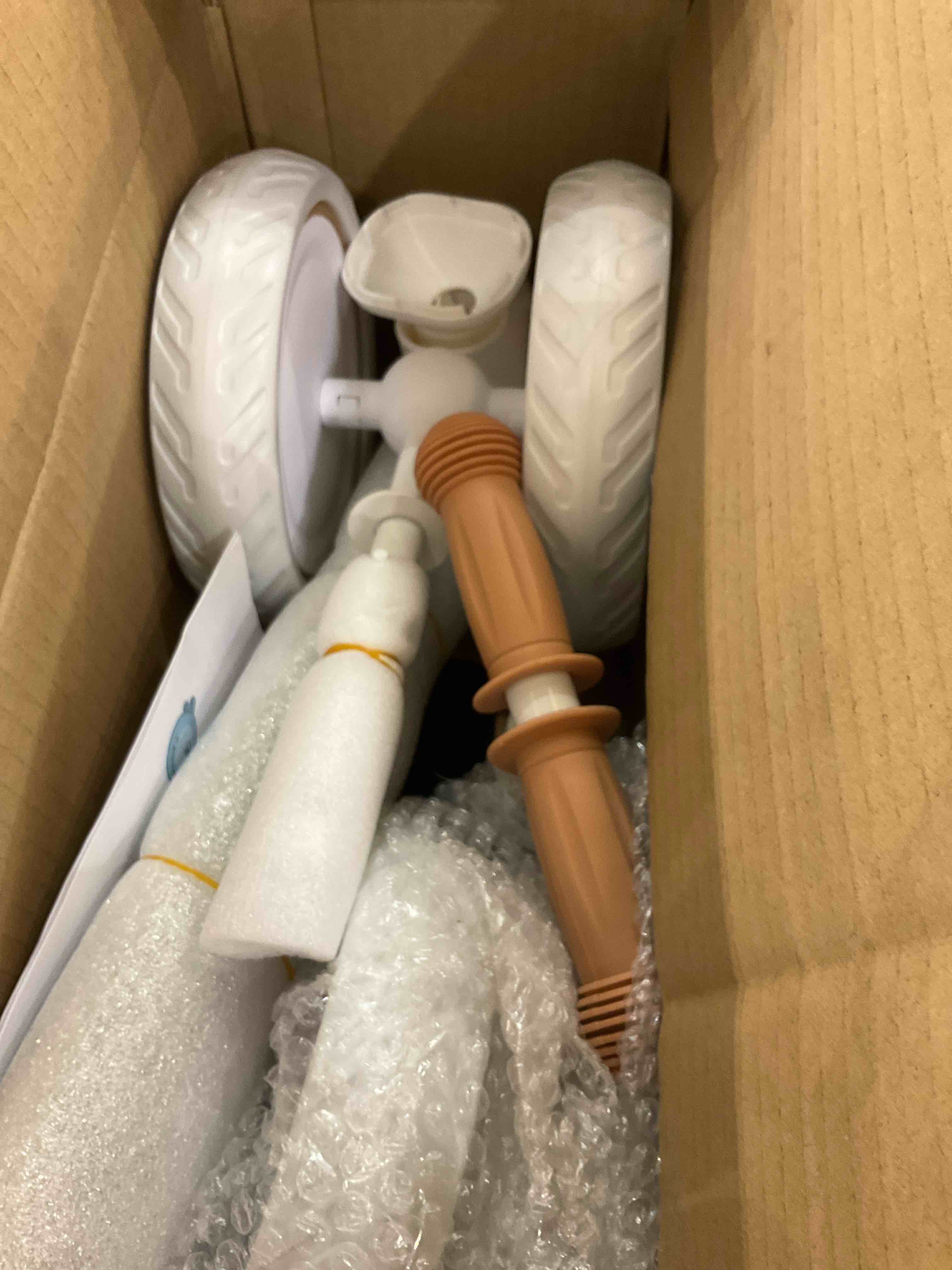 https://s3.amazonaws.com/lotting-images-prod/BargainHunt/EXS01341807_1711478469682.jpeg