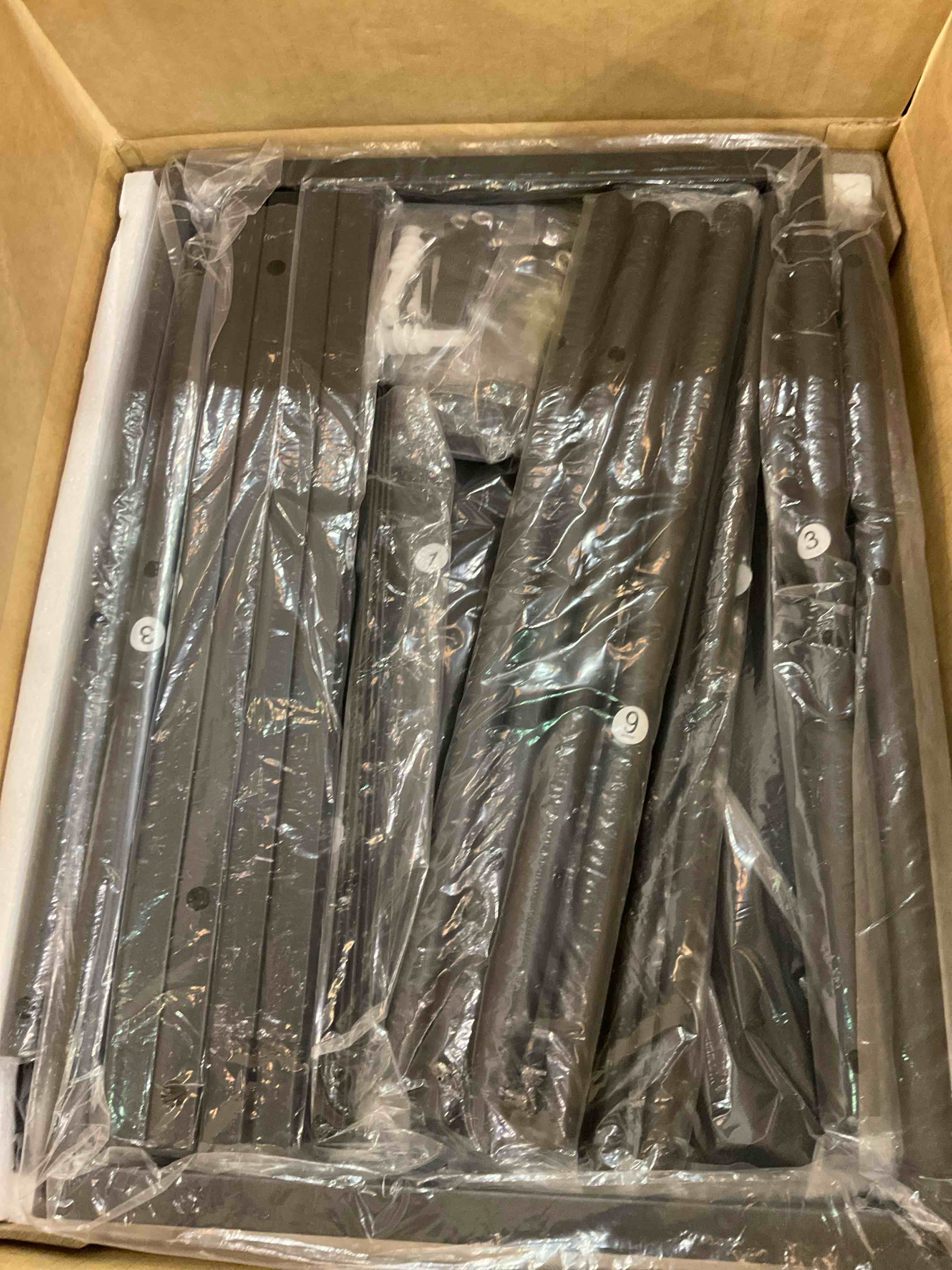 https://s3.amazonaws.com/lotting-images-prod/BargainHunt/EXS01341808_1711478580243.jpeg