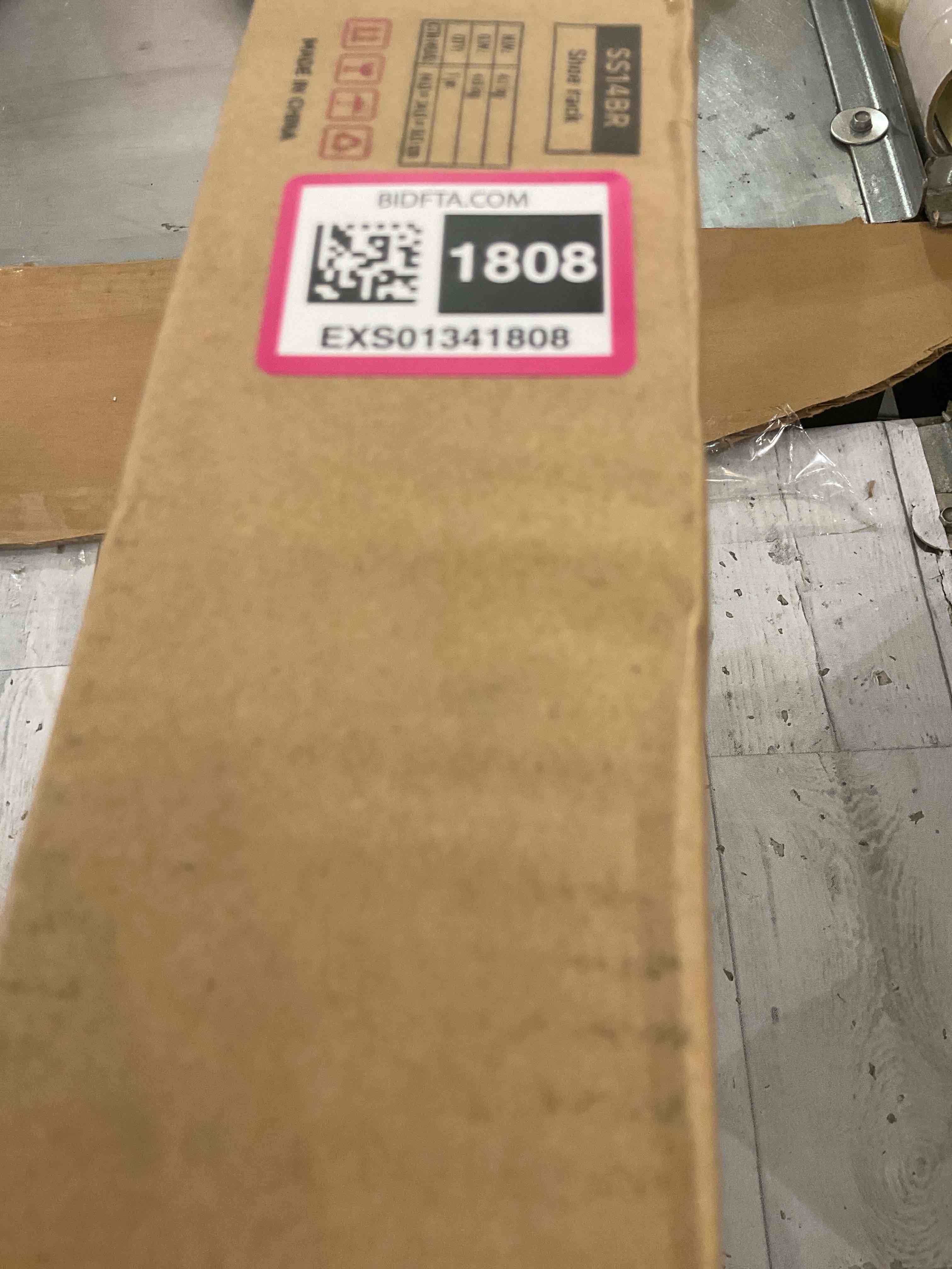 https://s3.amazonaws.com/lotting-images-prod/BargainHunt/EXS01341808_1711478610732.jpeg
