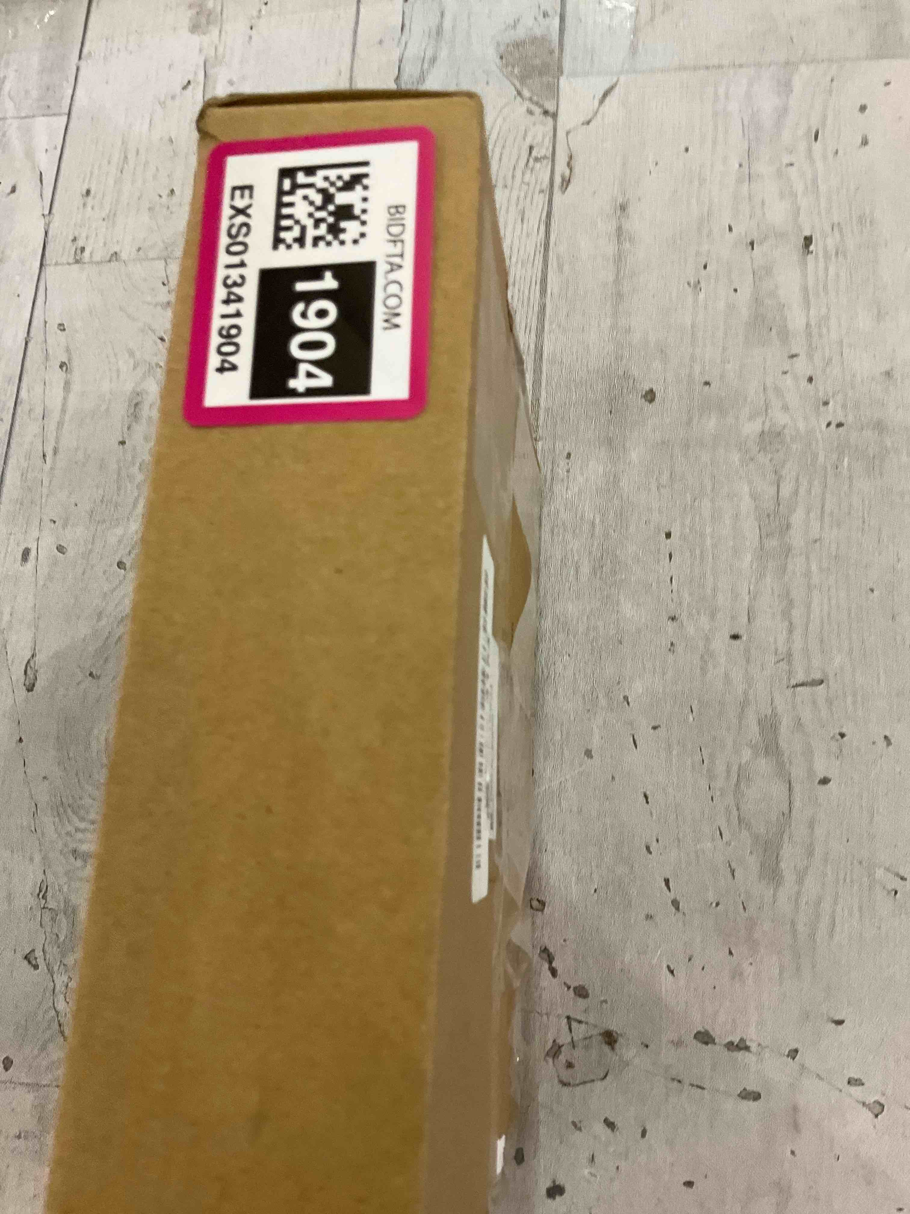 https://s3.amazonaws.com/lotting-images-prod/BargainHunt/EXS01341904_1711548542020.jpeg