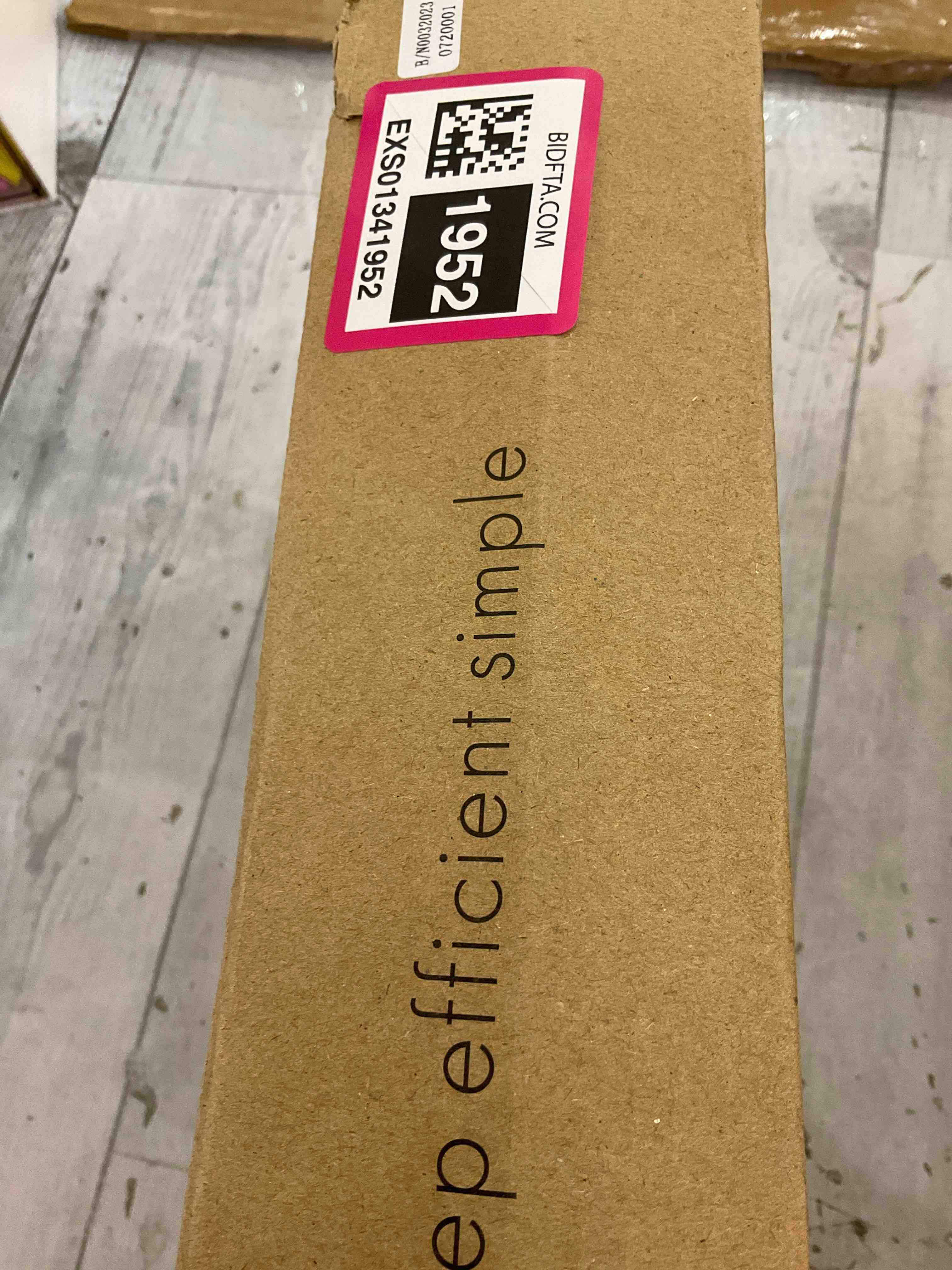 https://s3.amazonaws.com/lotting-images-prod/BargainHunt/EXS01341952_1711554789465.jpeg