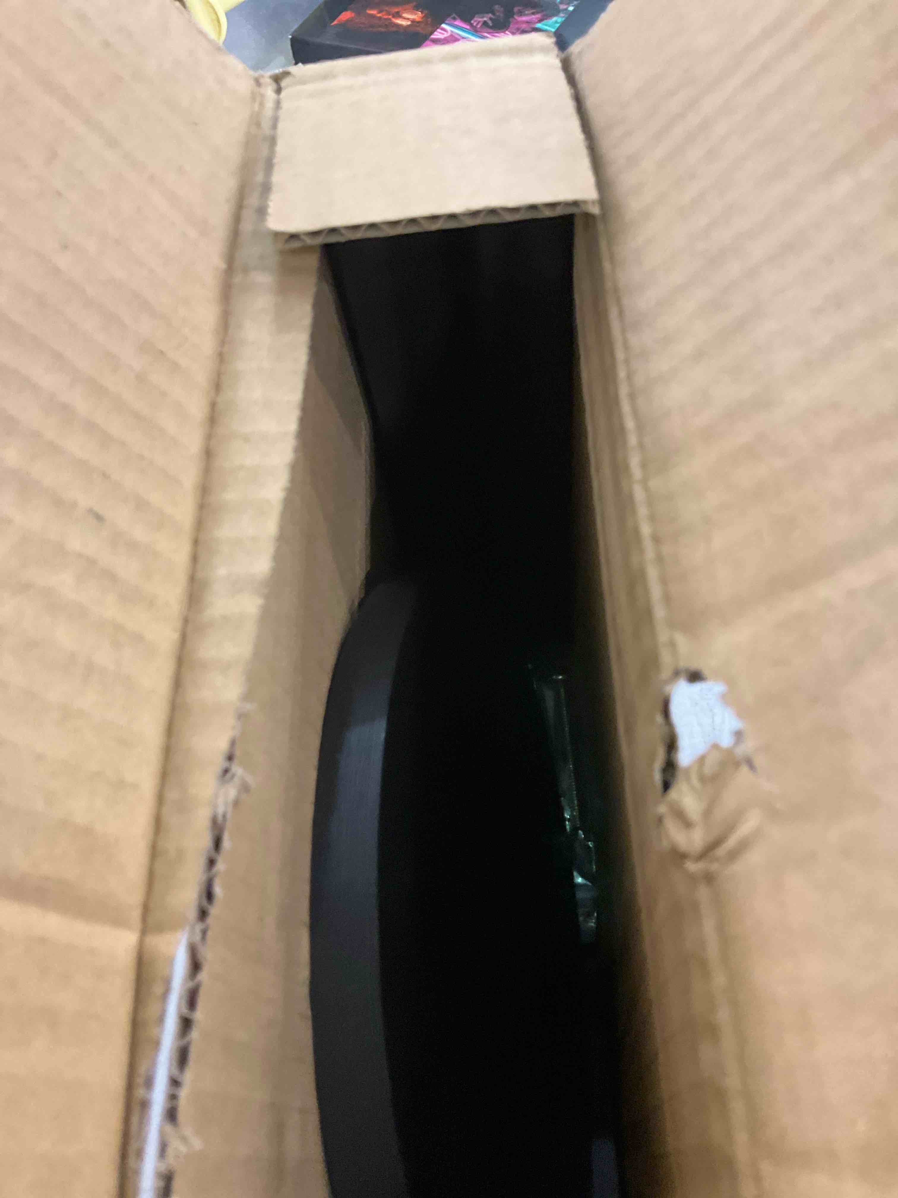 https://s3.amazonaws.com/lotting-images-prod/BargainHunt/EXS01341975_1711625809105.jpeg