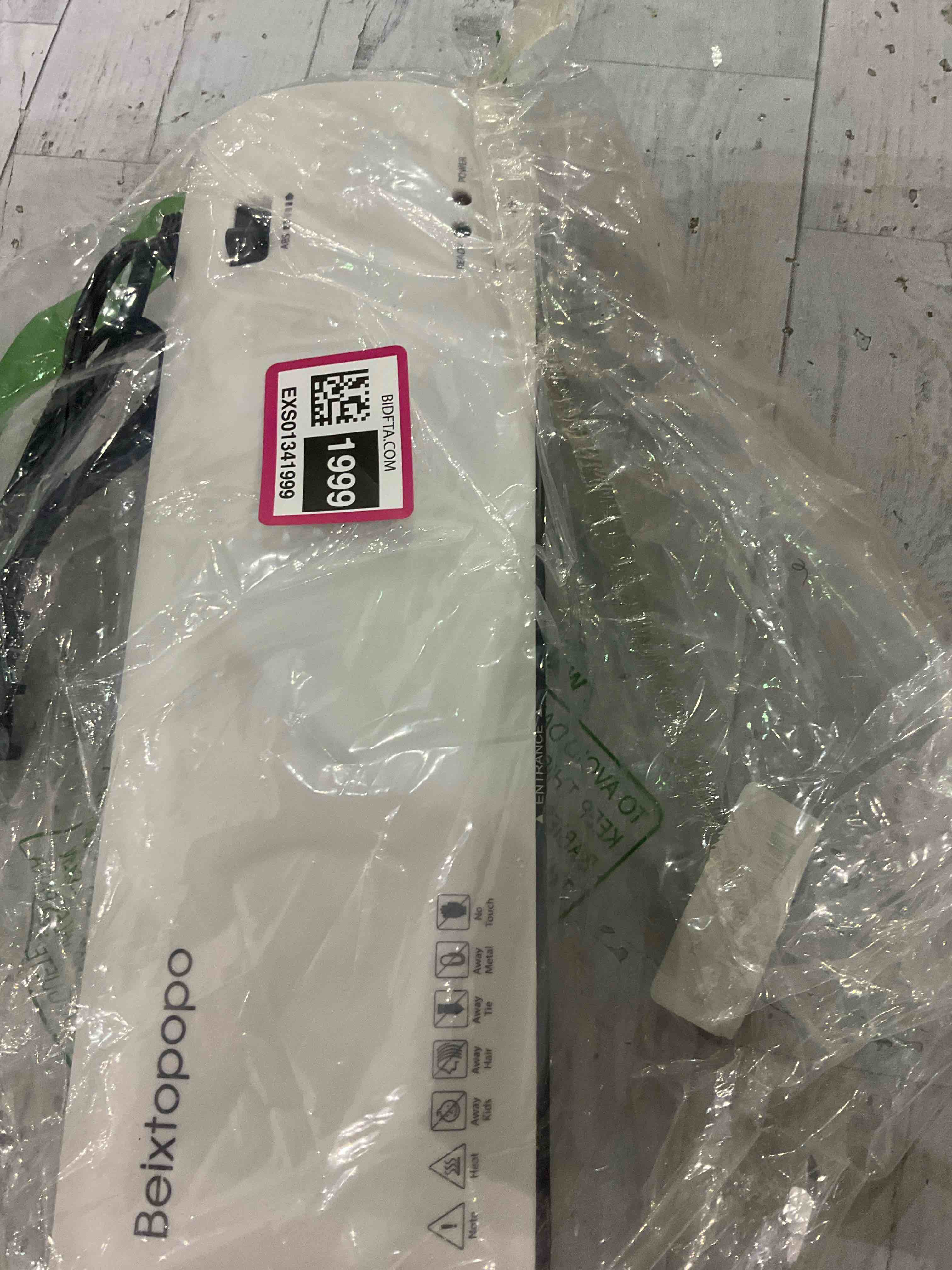 https://s3.amazonaws.com/lotting-images-prod/BargainHunt/EXS01341999_1711627255569.jpeg