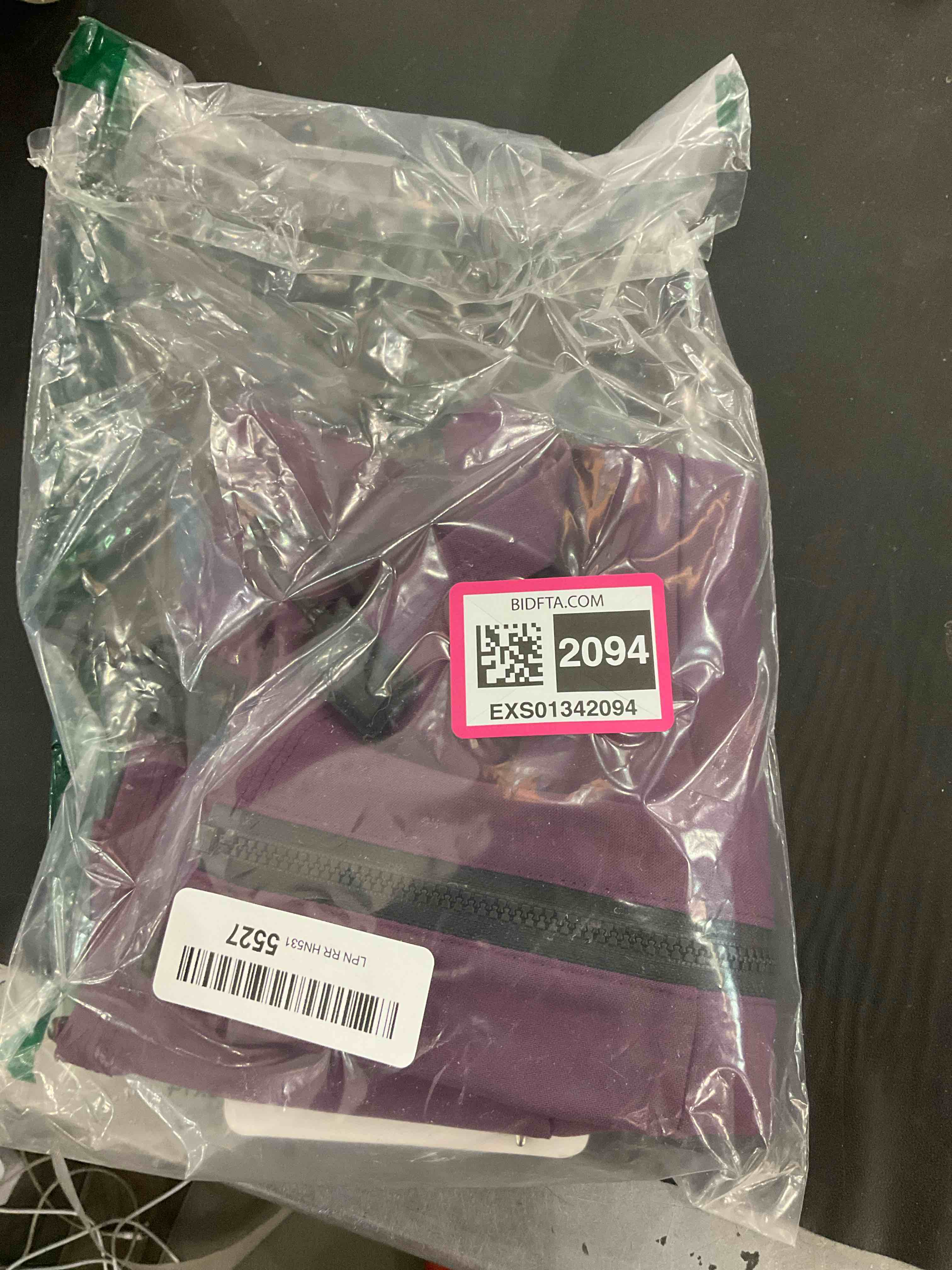 https://s3.amazonaws.com/lotting-images-prod/BargainHunt/EXS01342094_1711546909376.jpeg