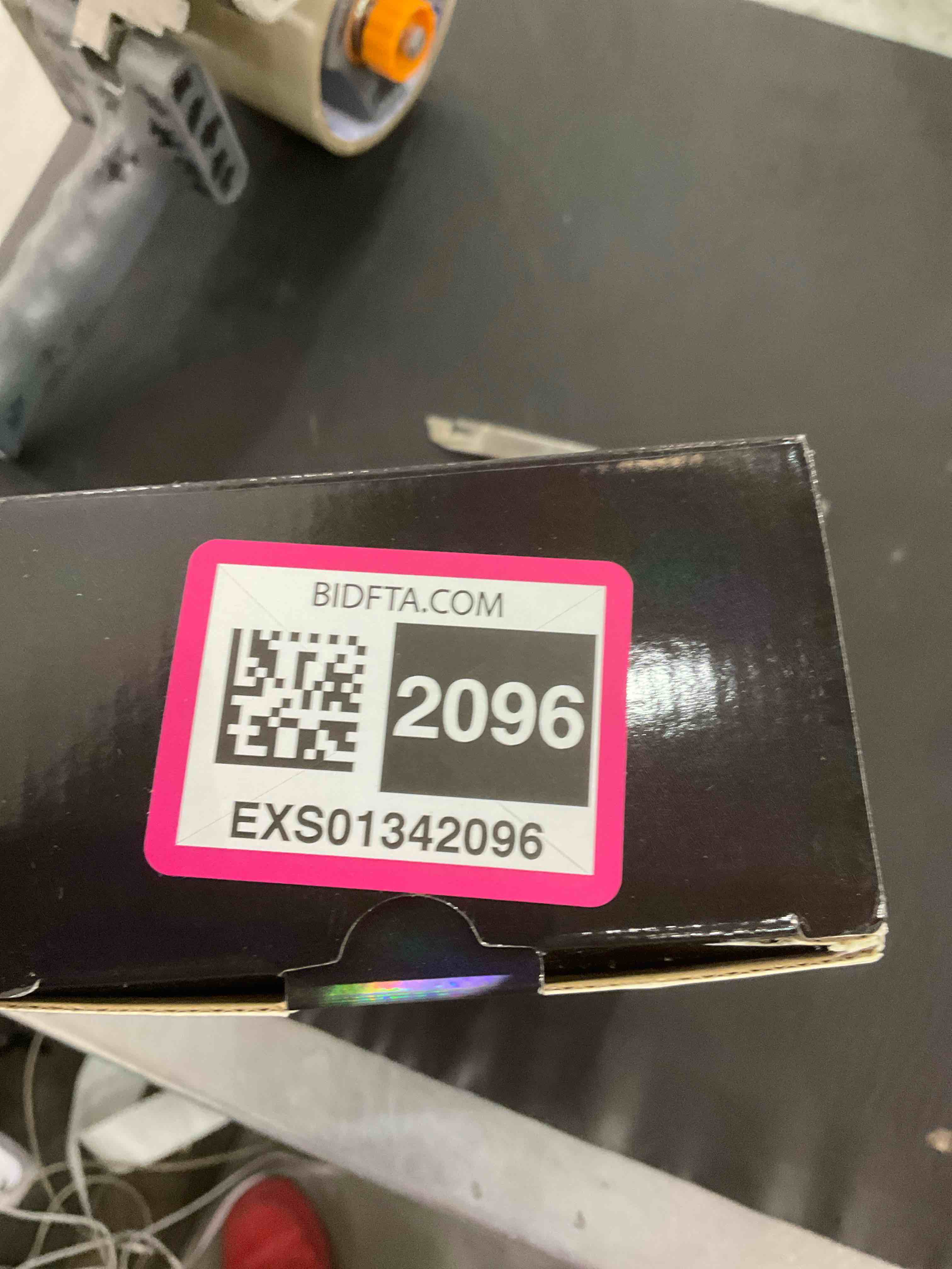 https://s3.amazonaws.com/lotting-images-prod/BargainHunt/EXS01342096_1711547066456.jpeg