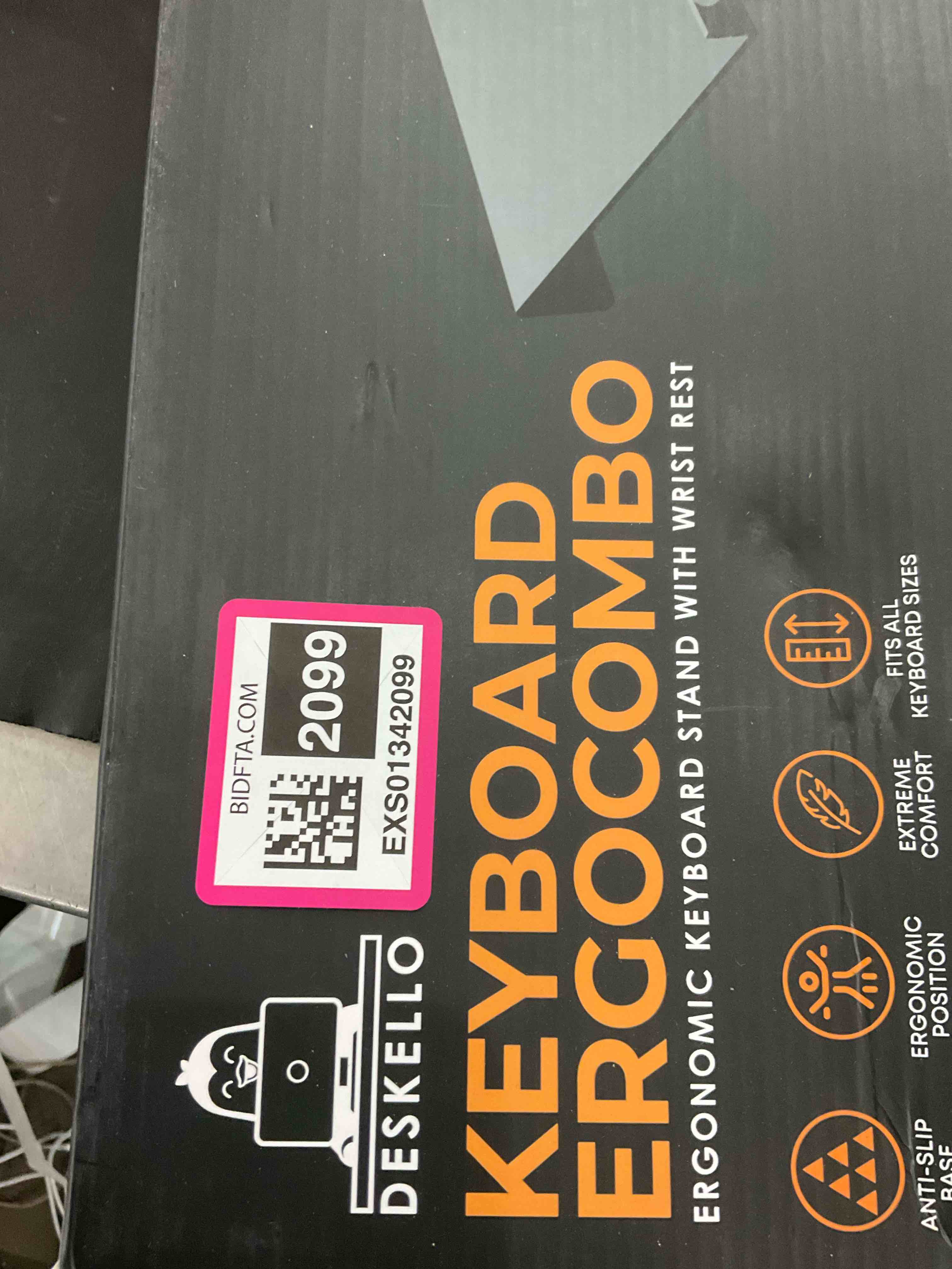 https://s3.amazonaws.com/lotting-images-prod/BargainHunt/EXS01342099_1711547332264.jpeg
