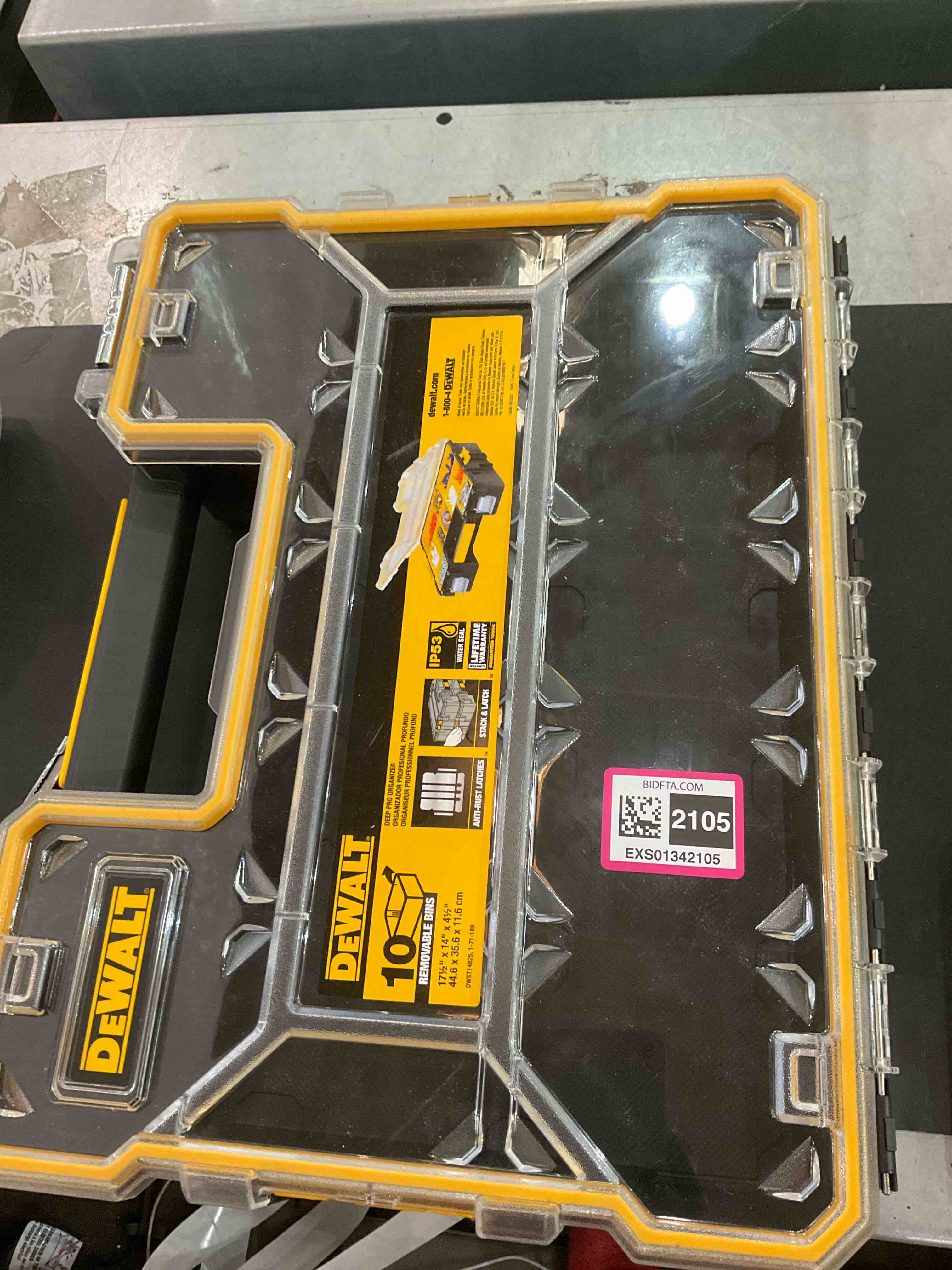 https://s3.amazonaws.com/lotting-images-prod/BargainHunt/EXS01342105_1711548526447.jpeg