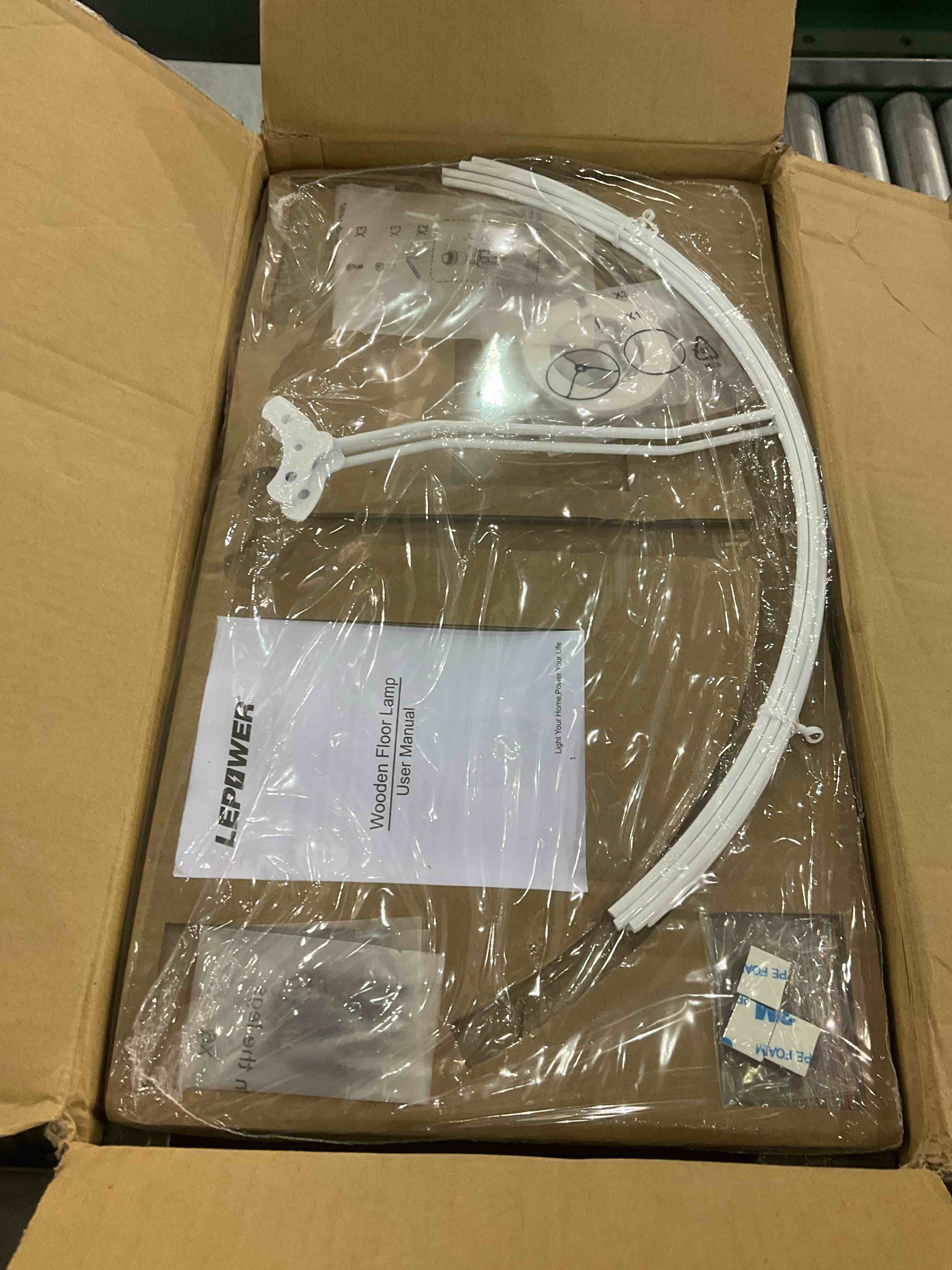 https://s3.amazonaws.com/lotting-images-prod/BargainHunt/EXS01342162_1711716072355.jpeg