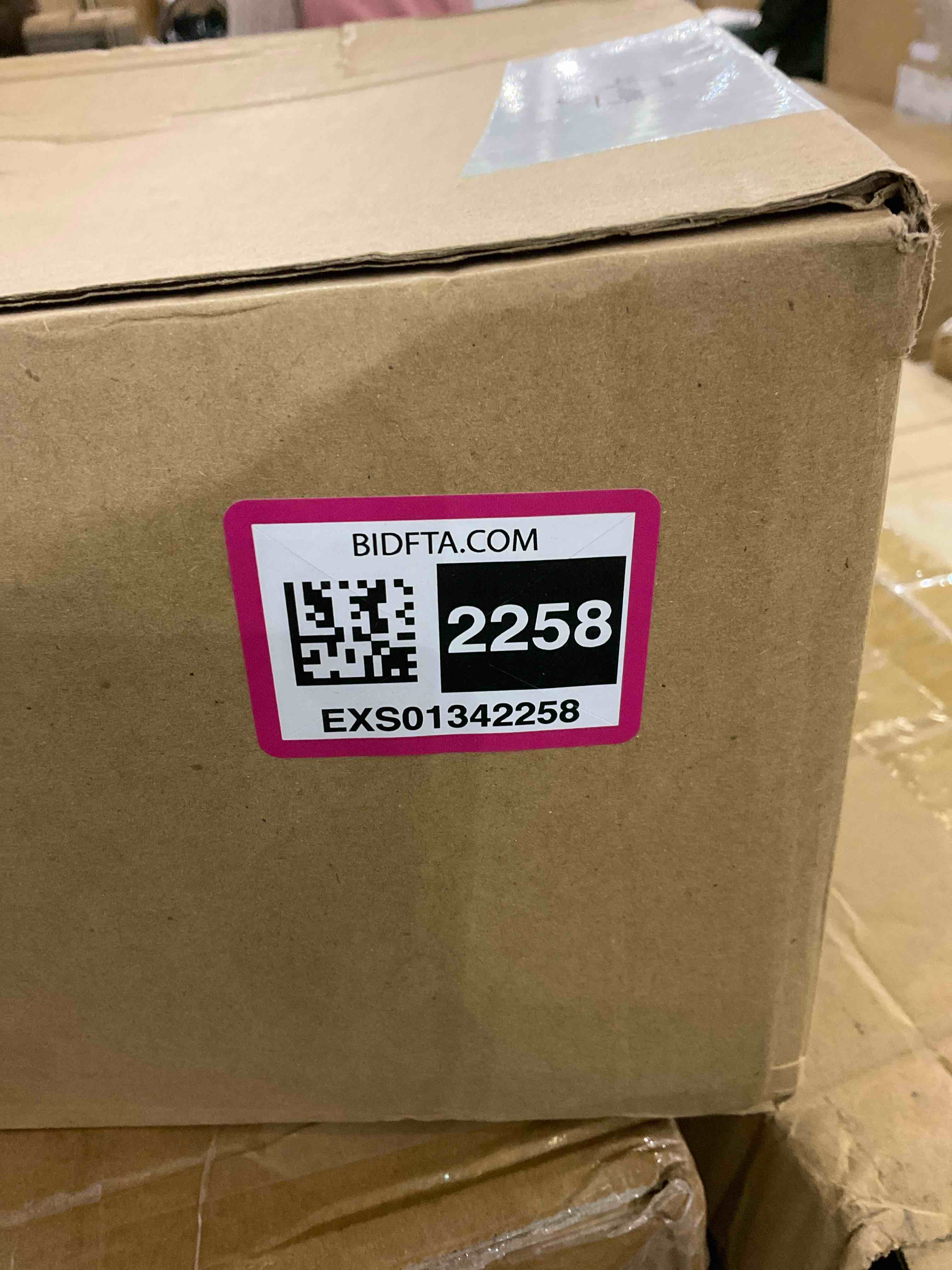 https://s3.amazonaws.com/lotting-images-prod/BargainHunt/EXS01342258_1712330235711.jpeg