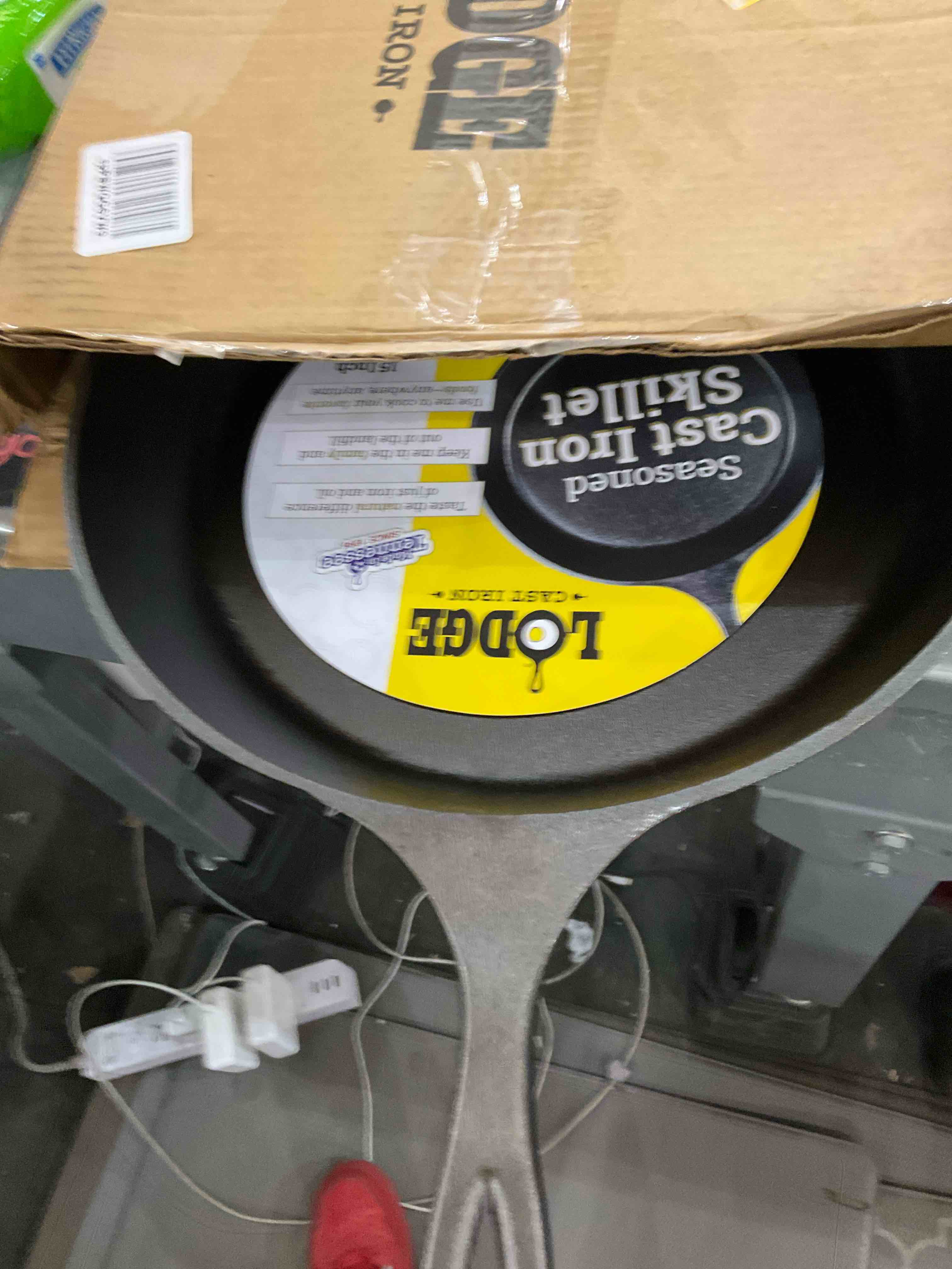 Lodge L14SK3 15-Inch Pre-Seasoned Cast-Iron Skillet