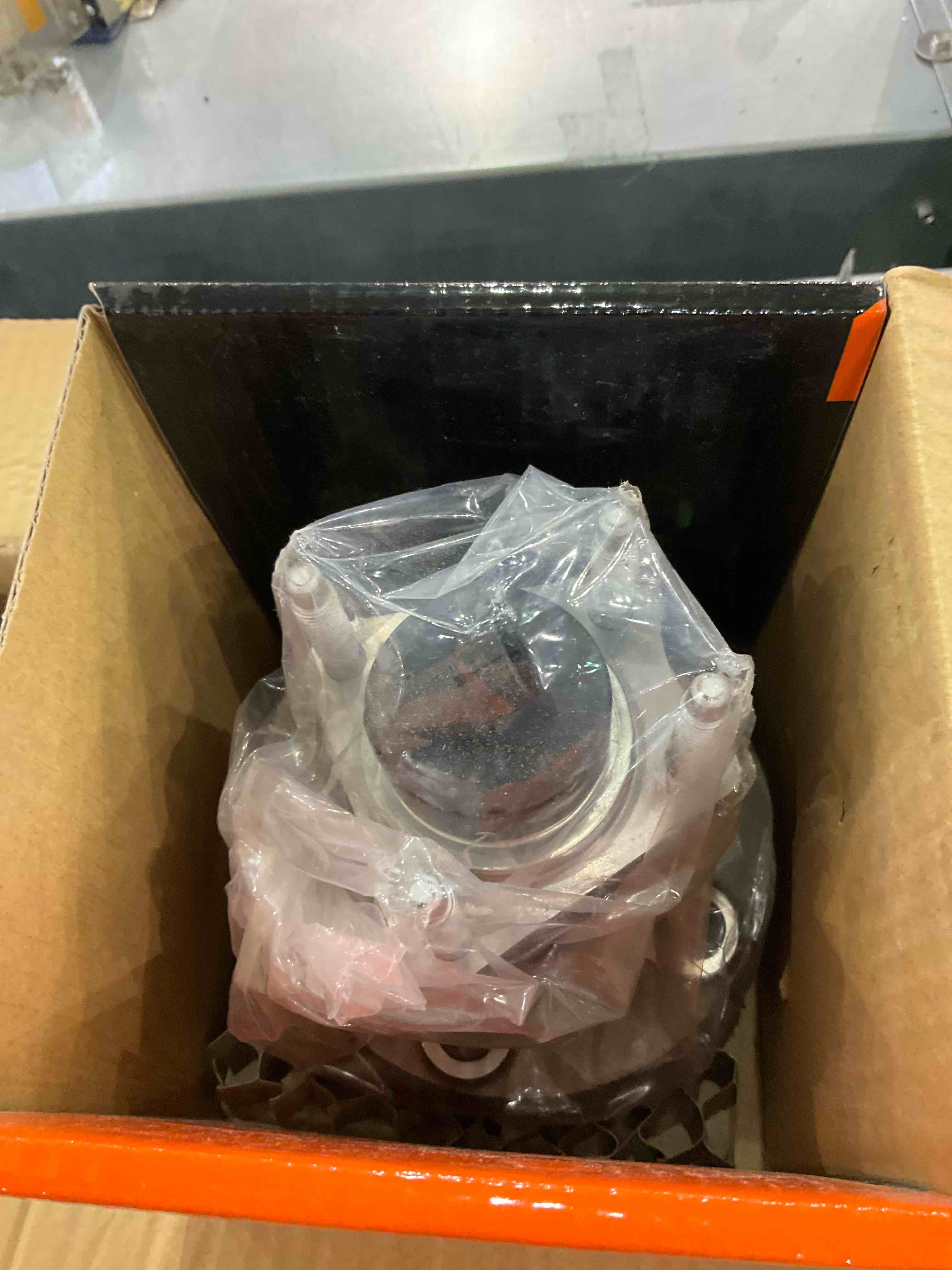 https://s3.amazonaws.com/lotting-images-prod/BargainHunt/EXS01342381_1712751457262.jpeg