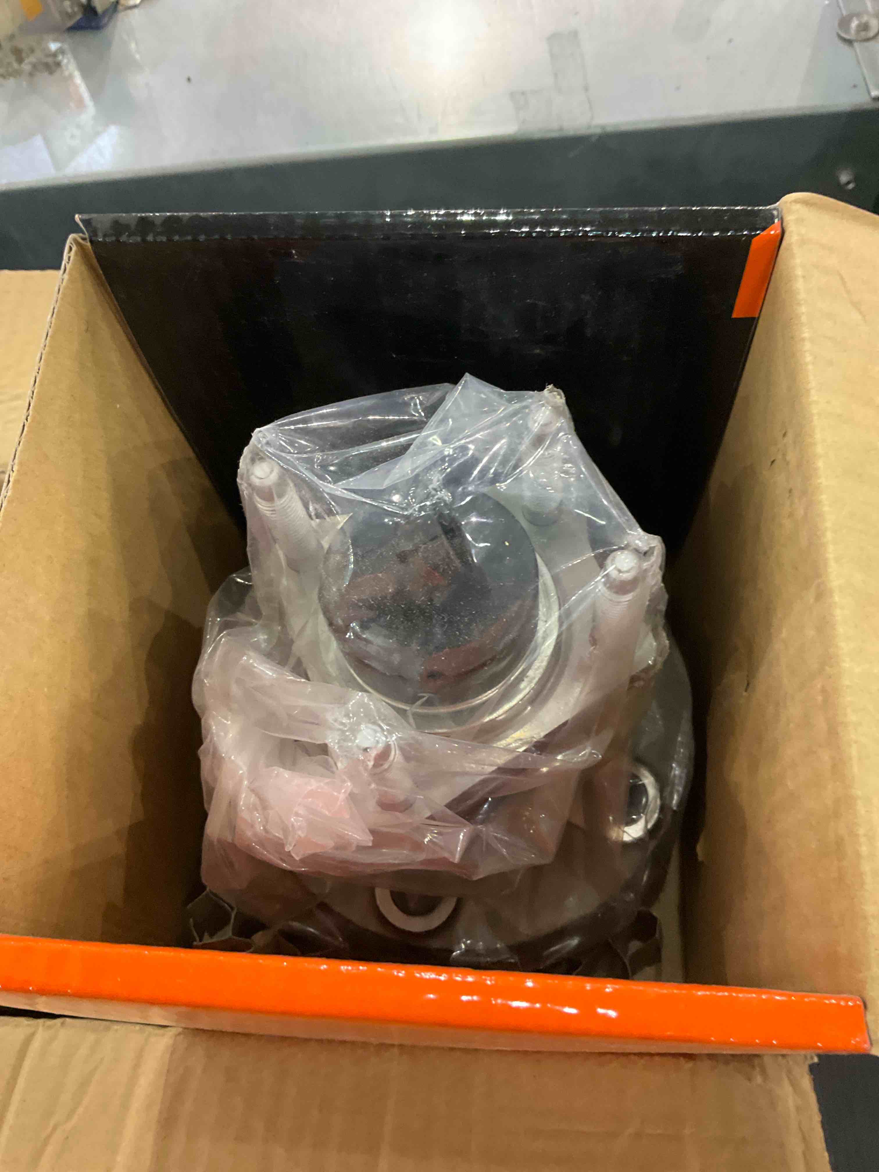 https://s3.amazonaws.com/lotting-images-prod/BargainHunt/EXS01342381_1712751458491.jpeg
