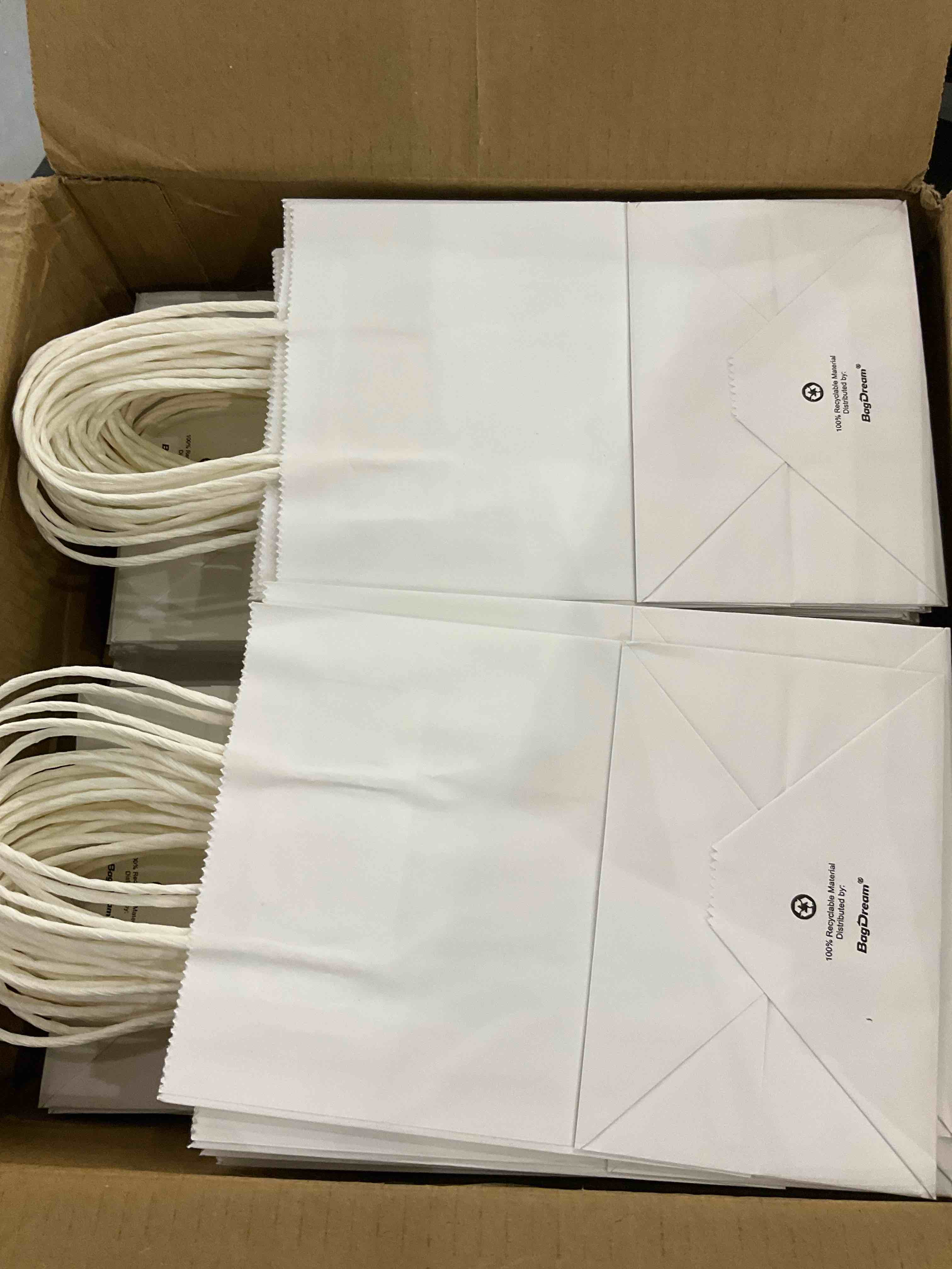 https://s3.amazonaws.com/lotting-images-prod/BargainHunt/EXS01342389_1712753028599.jpeg