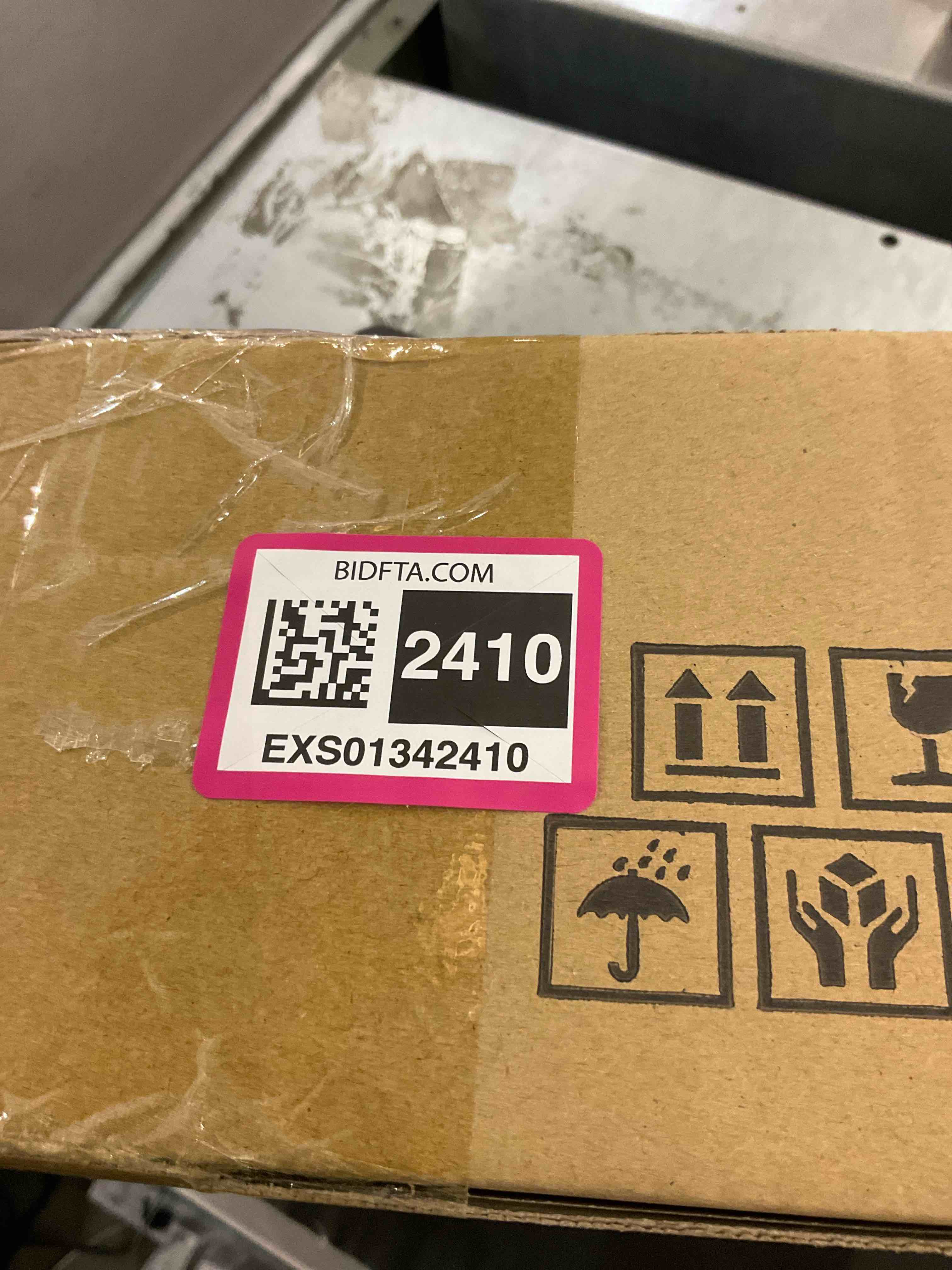 https://s3.amazonaws.com/lotting-images-prod/BargainHunt/EXS01342410_1712768920223.jpeg
