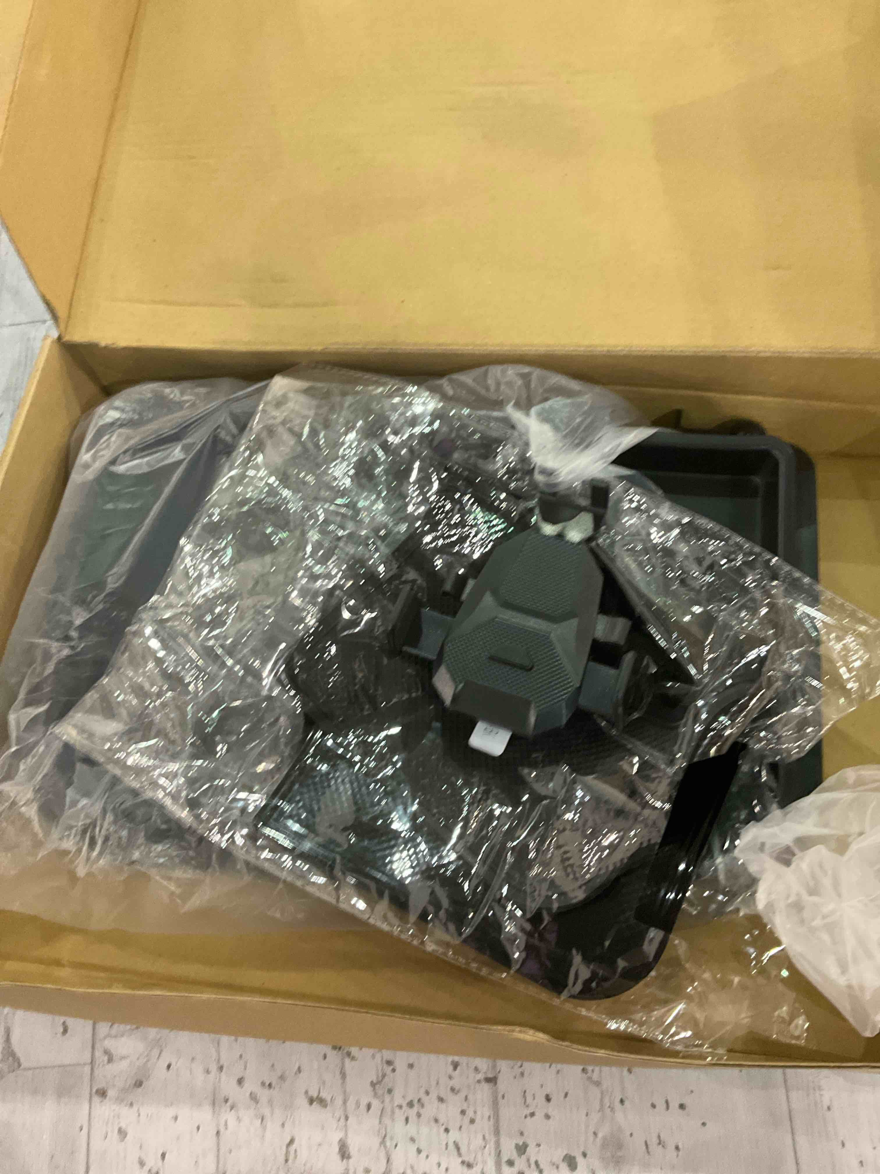 Autorder Accessories for Jeep Grand Cherokee 2022 2023/Grand Cherokee L 2021 2022 2023 Phone Holder Mount Center Console Dashboard Organizer with Phone Stand