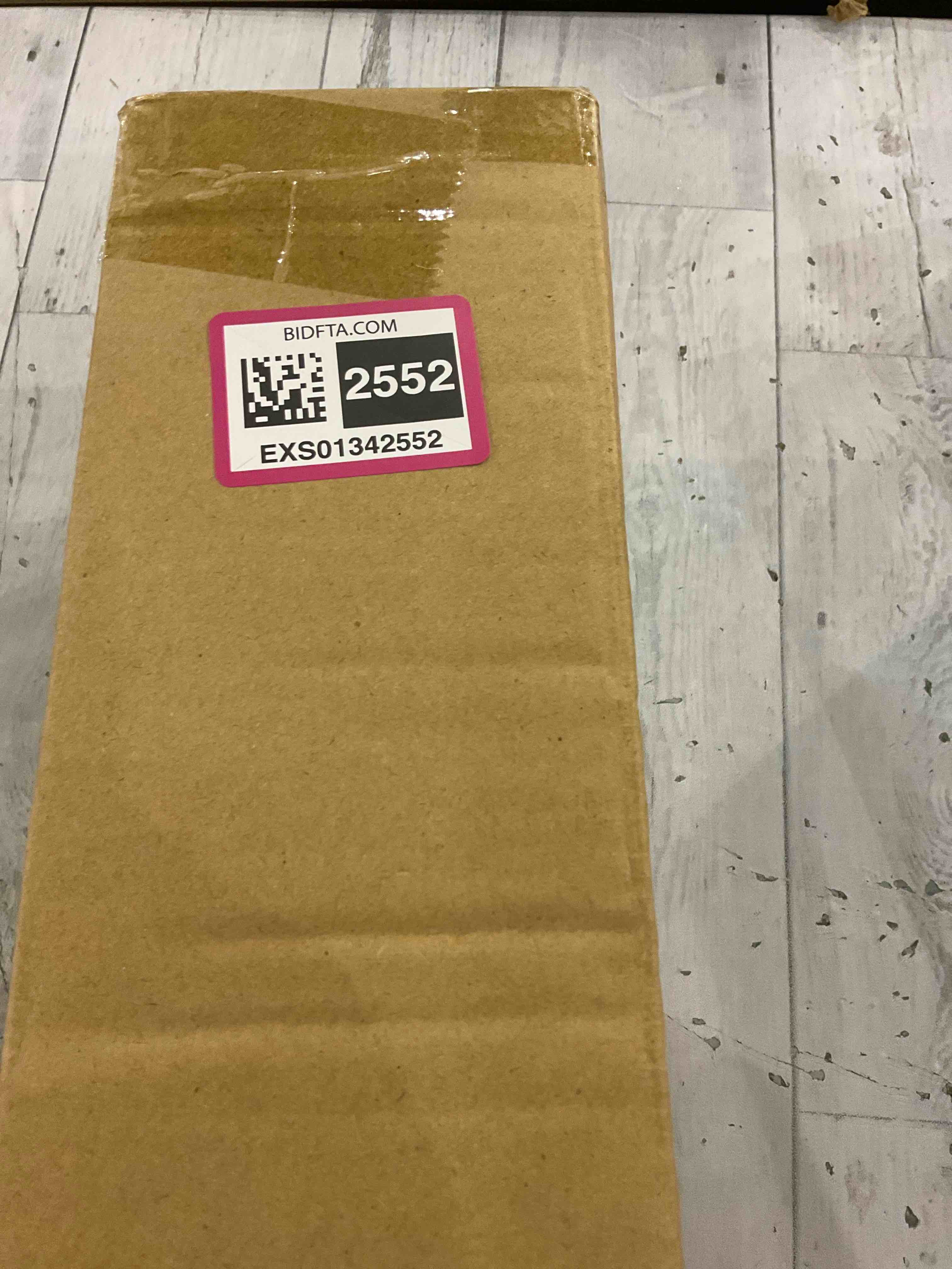 https://s3.amazonaws.com/lotting-images-prod/BargainHunt/EXS01342552_1710850702825.jpeg