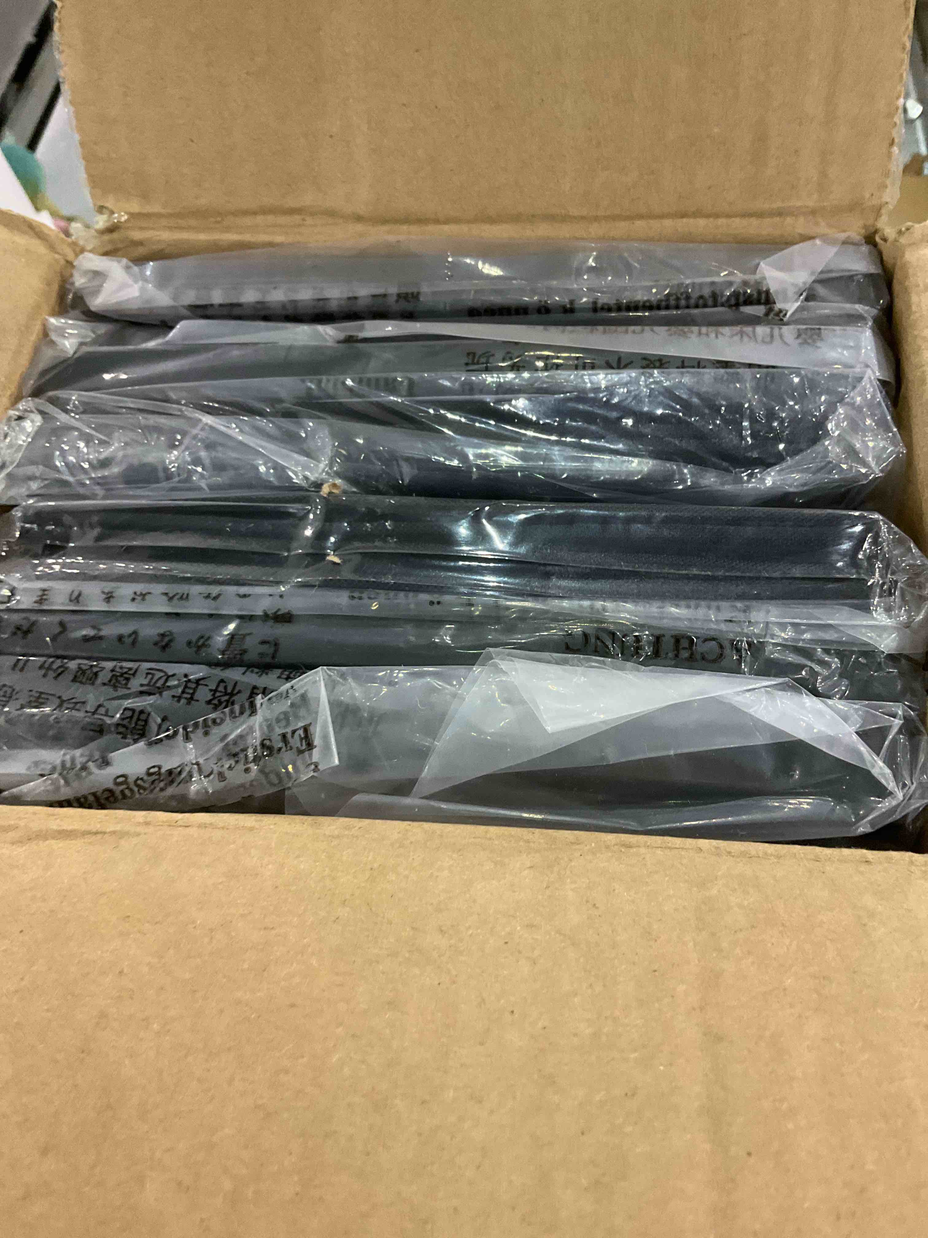https://s3.amazonaws.com/lotting-images-prod/BargainHunt/EXS01342673_1710933083402.jpeg