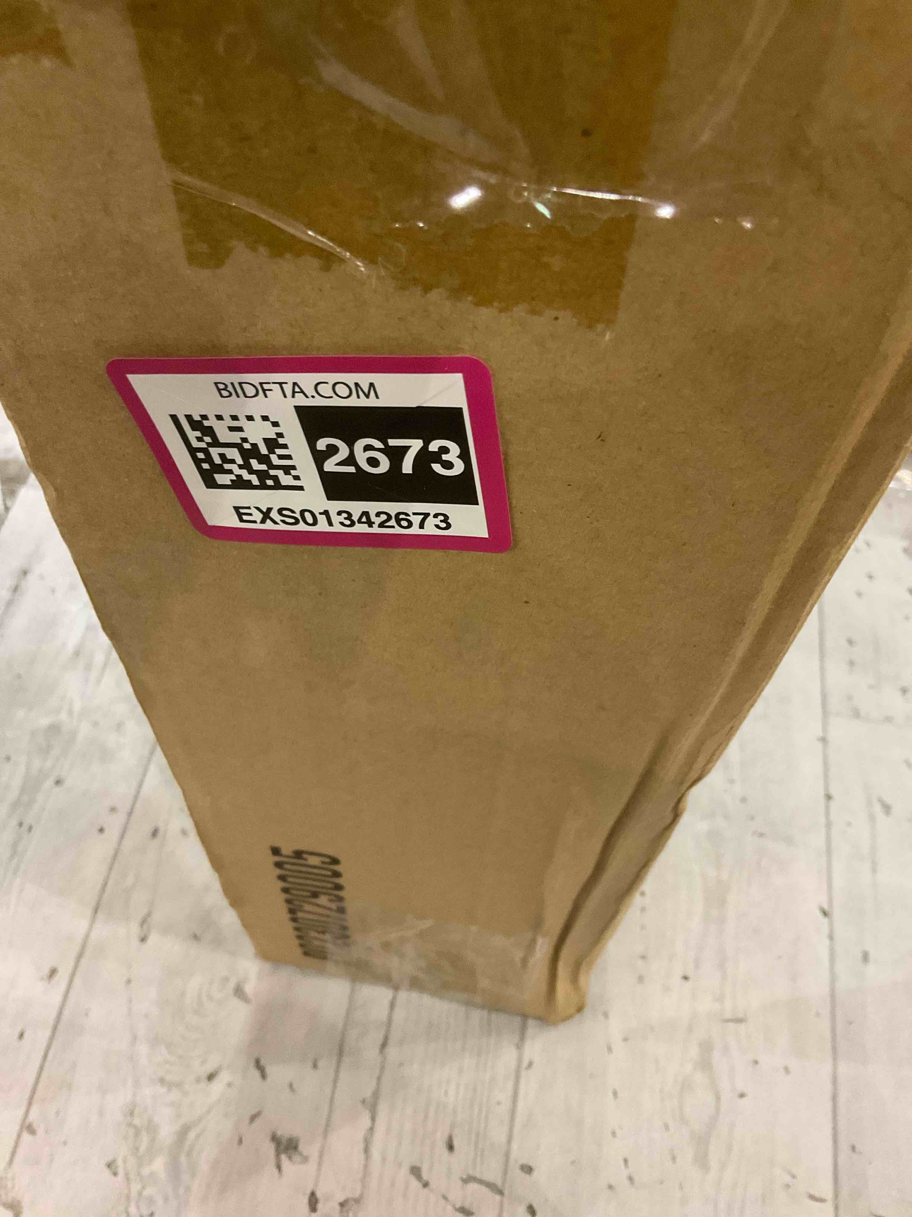 https://s3.amazonaws.com/lotting-images-prod/BargainHunt/EXS01342673_1710933124980.jpeg