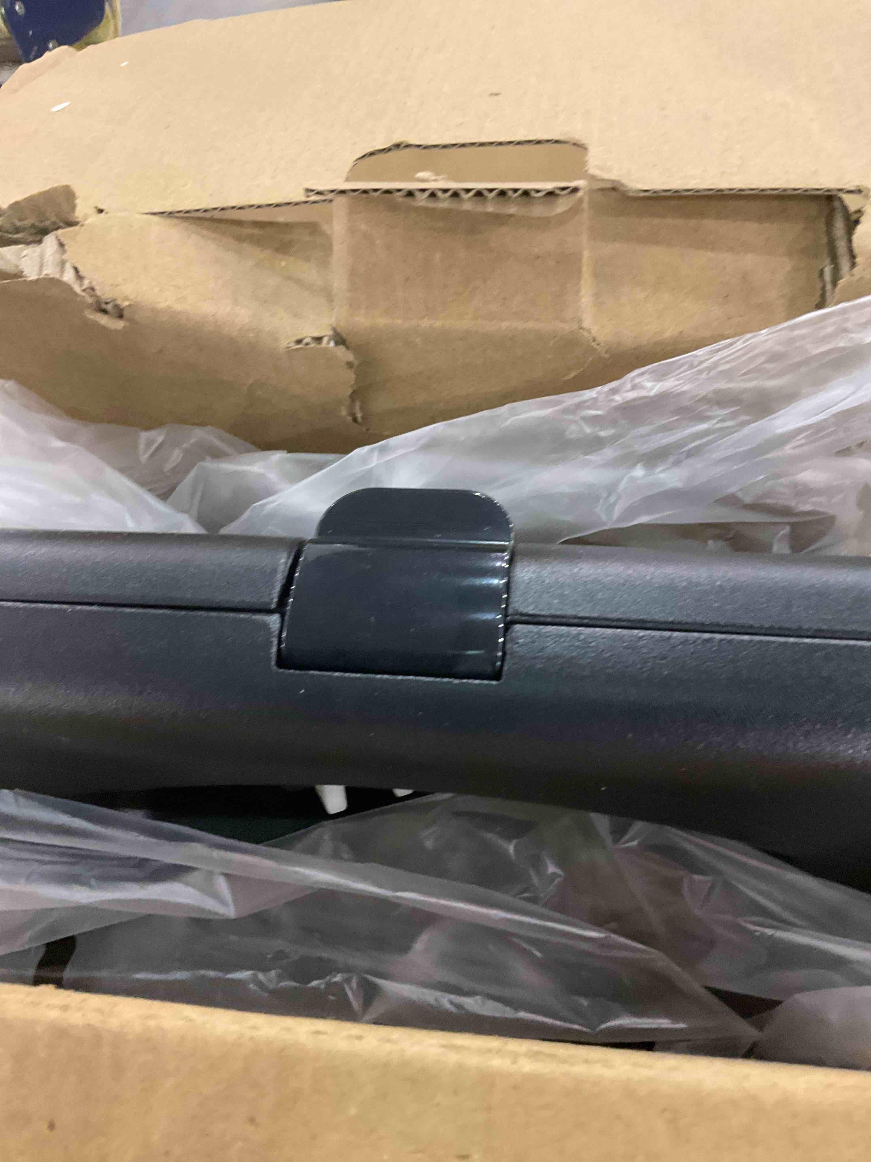 https://s3.amazonaws.com/lotting-images-prod/BargainHunt/EXS01342676_1710933326815.jpeg