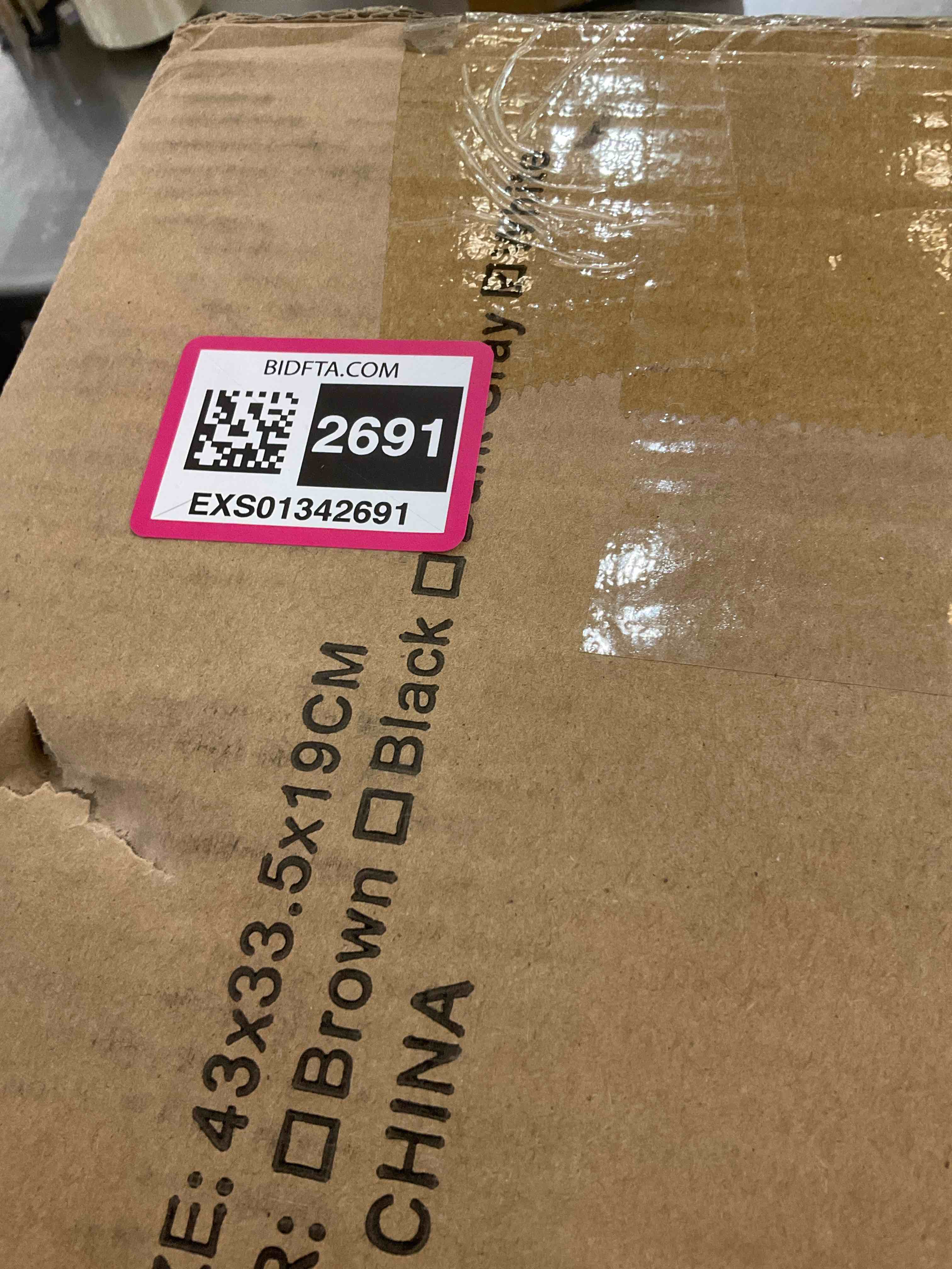 https://s3.amazonaws.com/lotting-images-prod/BargainHunt/EXS01342691_1710955348452.jpeg