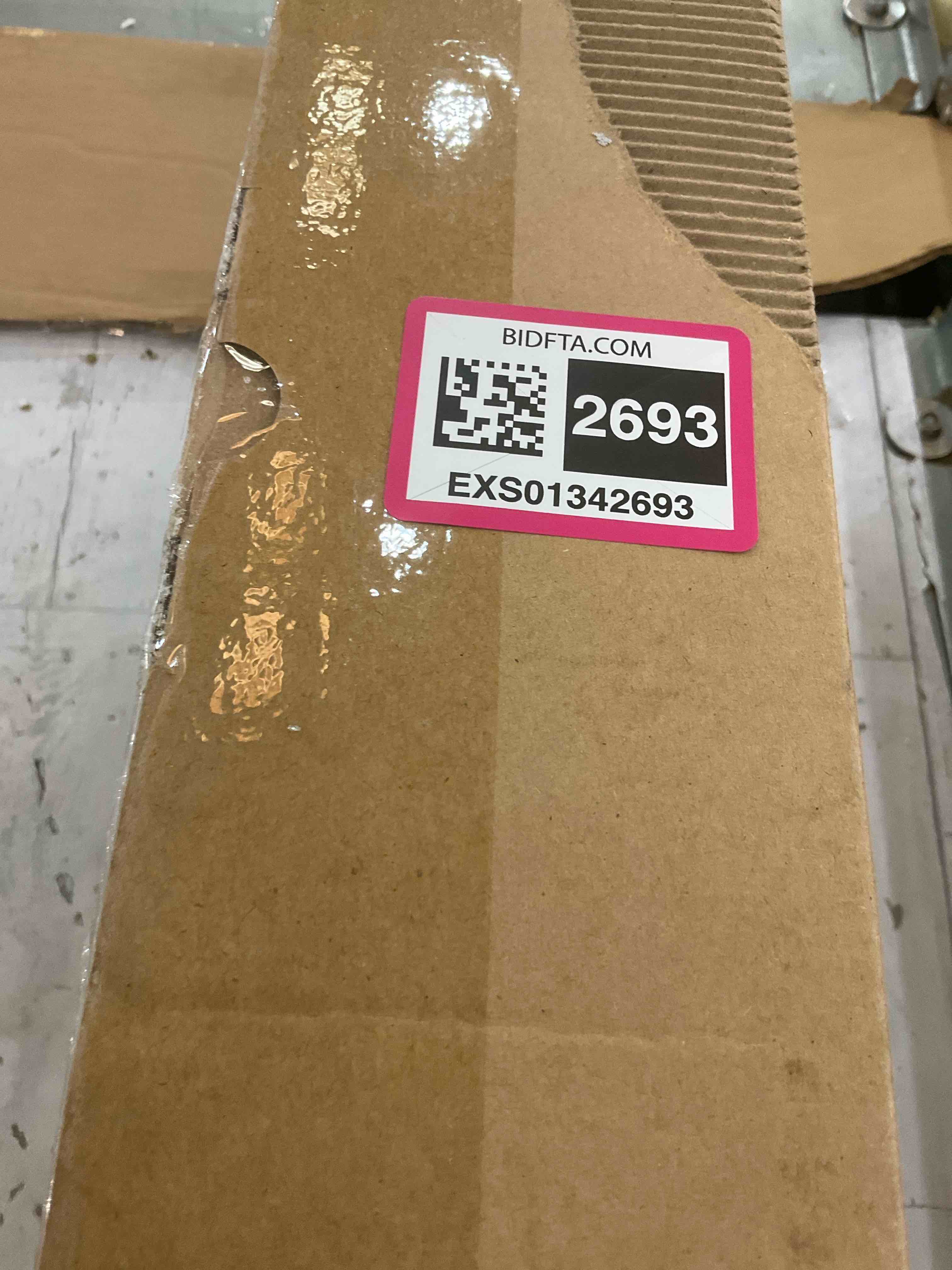 https://s3.amazonaws.com/lotting-images-prod/BargainHunt/EXS01342693_1710955652252.jpeg