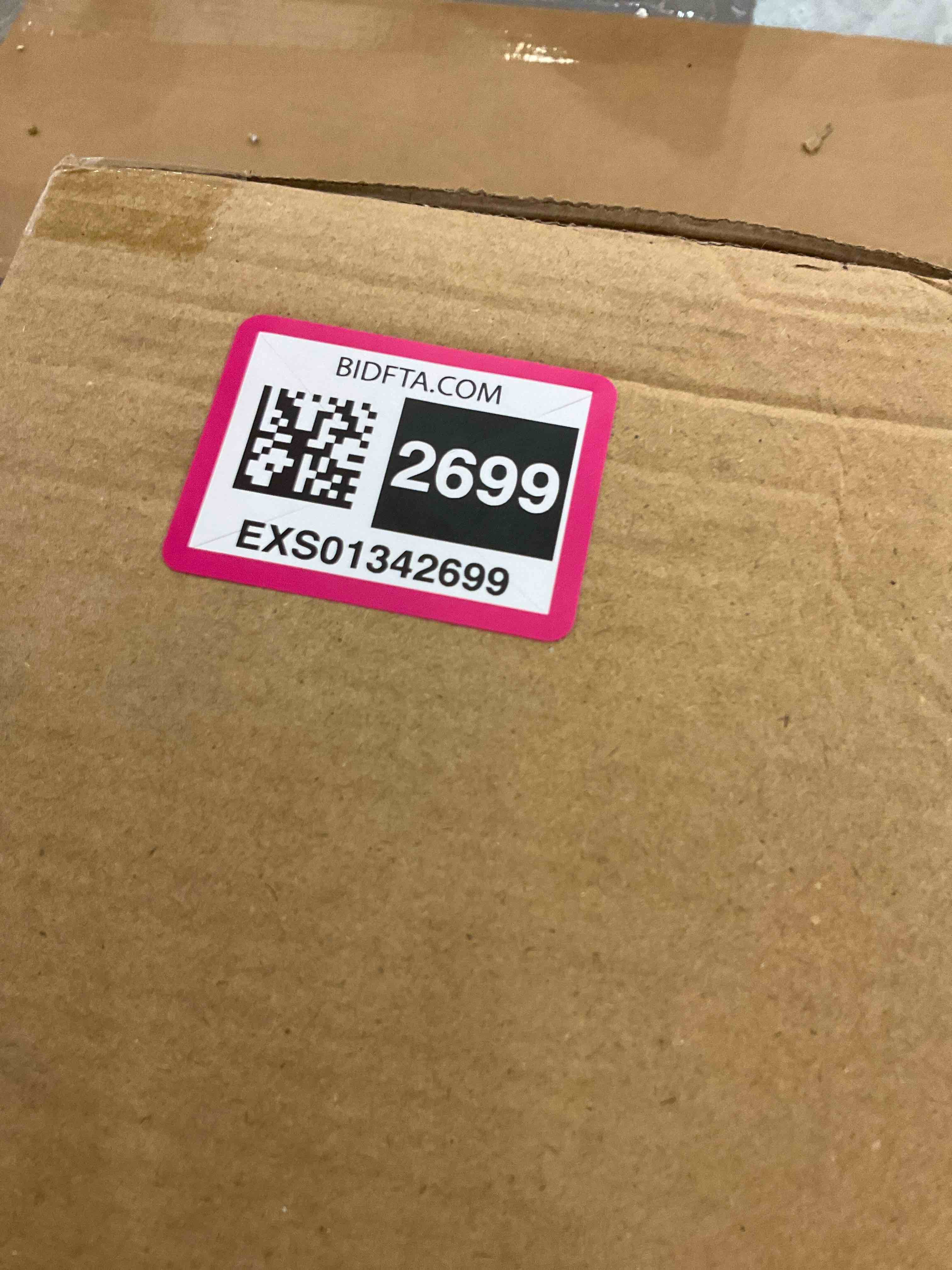 https://s3.amazonaws.com/lotting-images-prod/BargainHunt/EXS01342699_1710956601689.jpeg