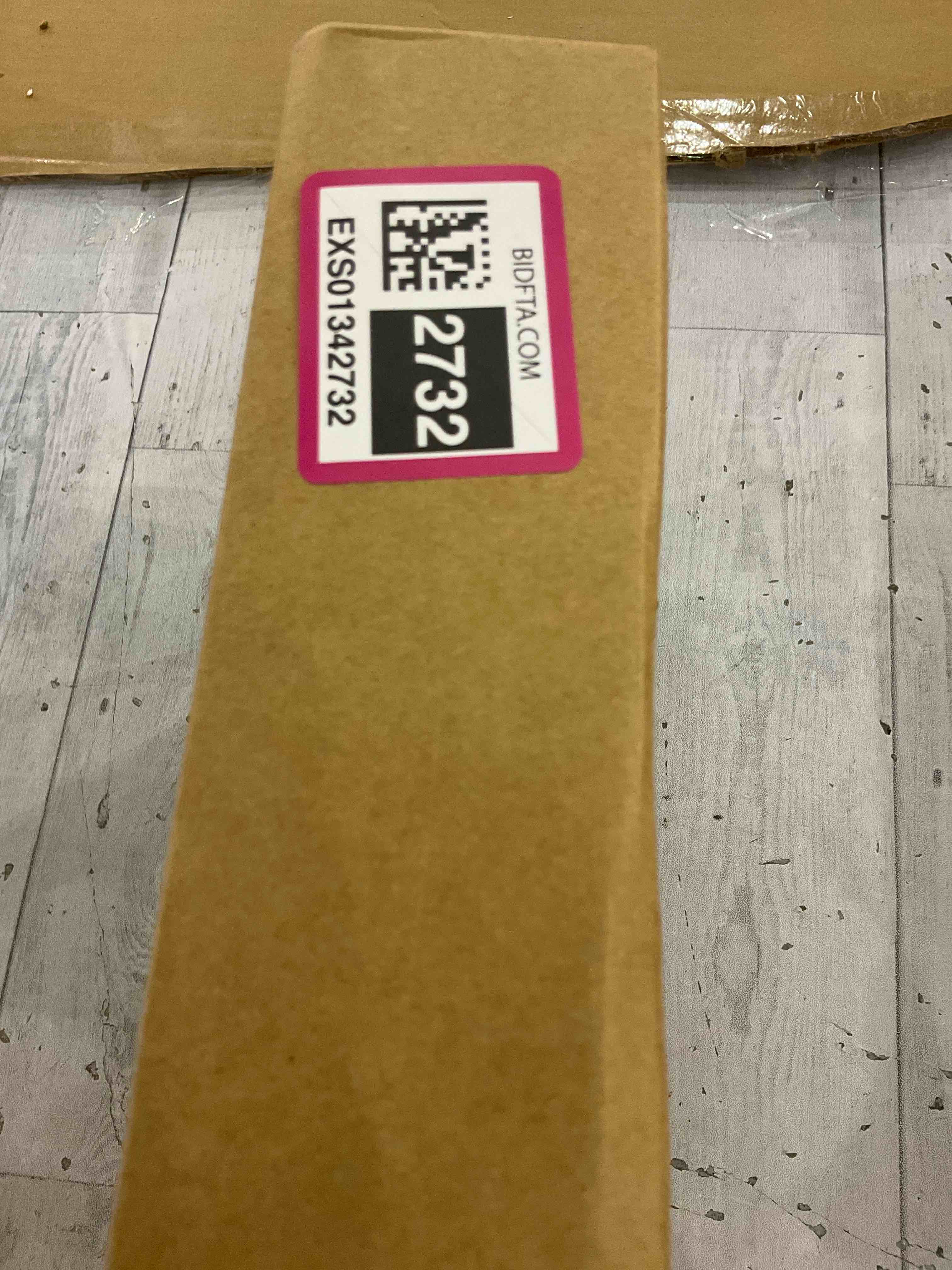 https://s3.amazonaws.com/lotting-images-prod/BargainHunt/EXS01342732_1711021246328.jpeg