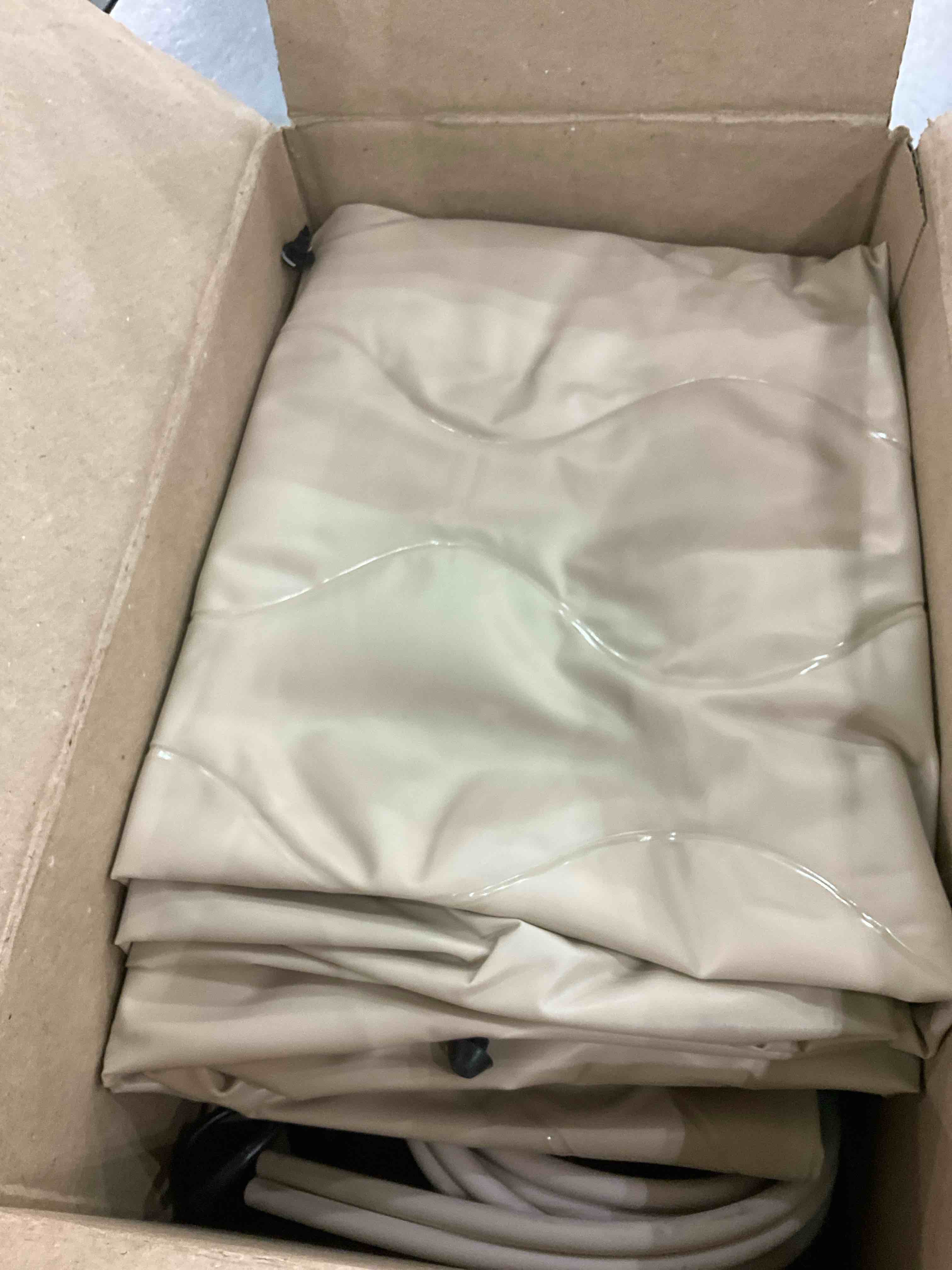 https://s3.amazonaws.com/lotting-images-prod/BargainHunt/EXS01342736_1711021649184.jpeg