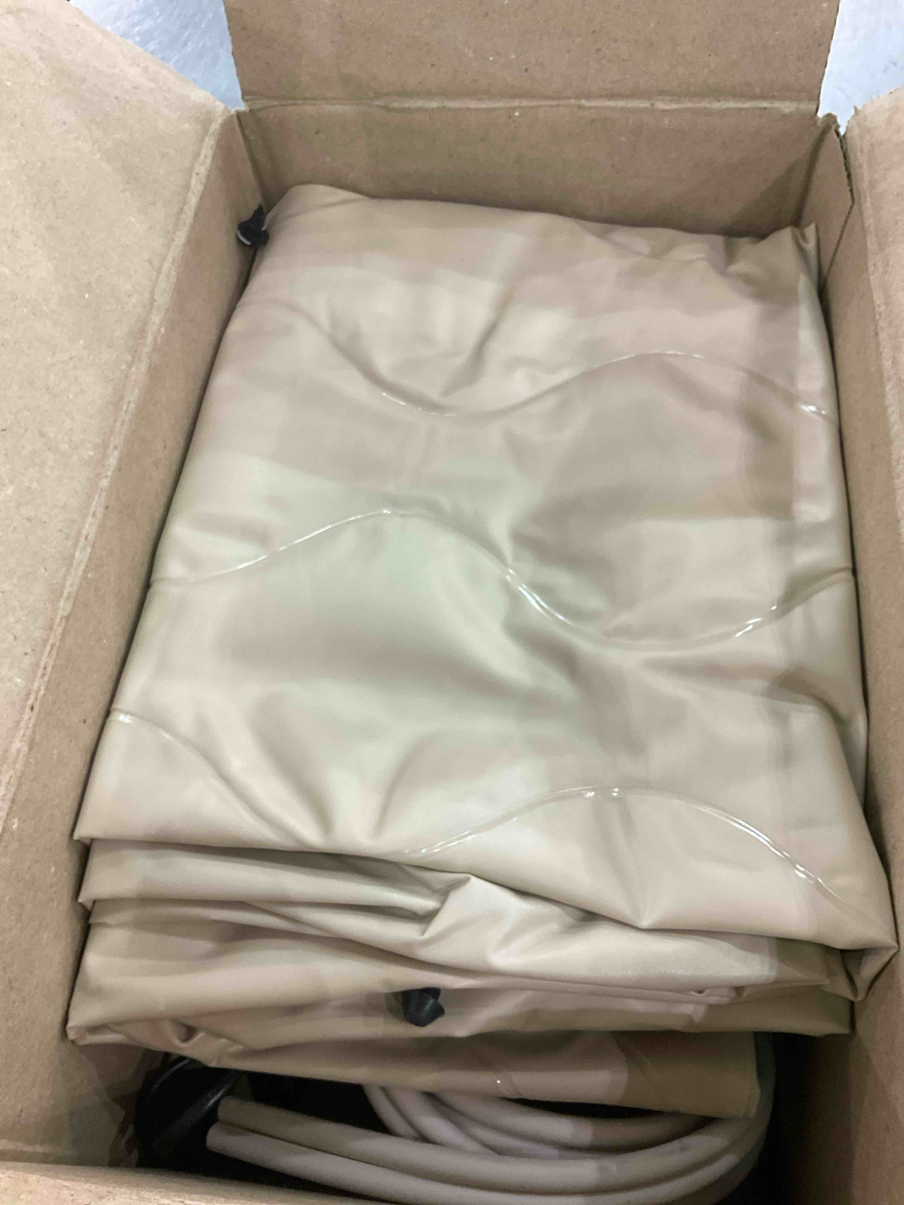 https://s3.amazonaws.com/lotting-images-prod/BargainHunt/EXS01342736_1711021650057.jpeg