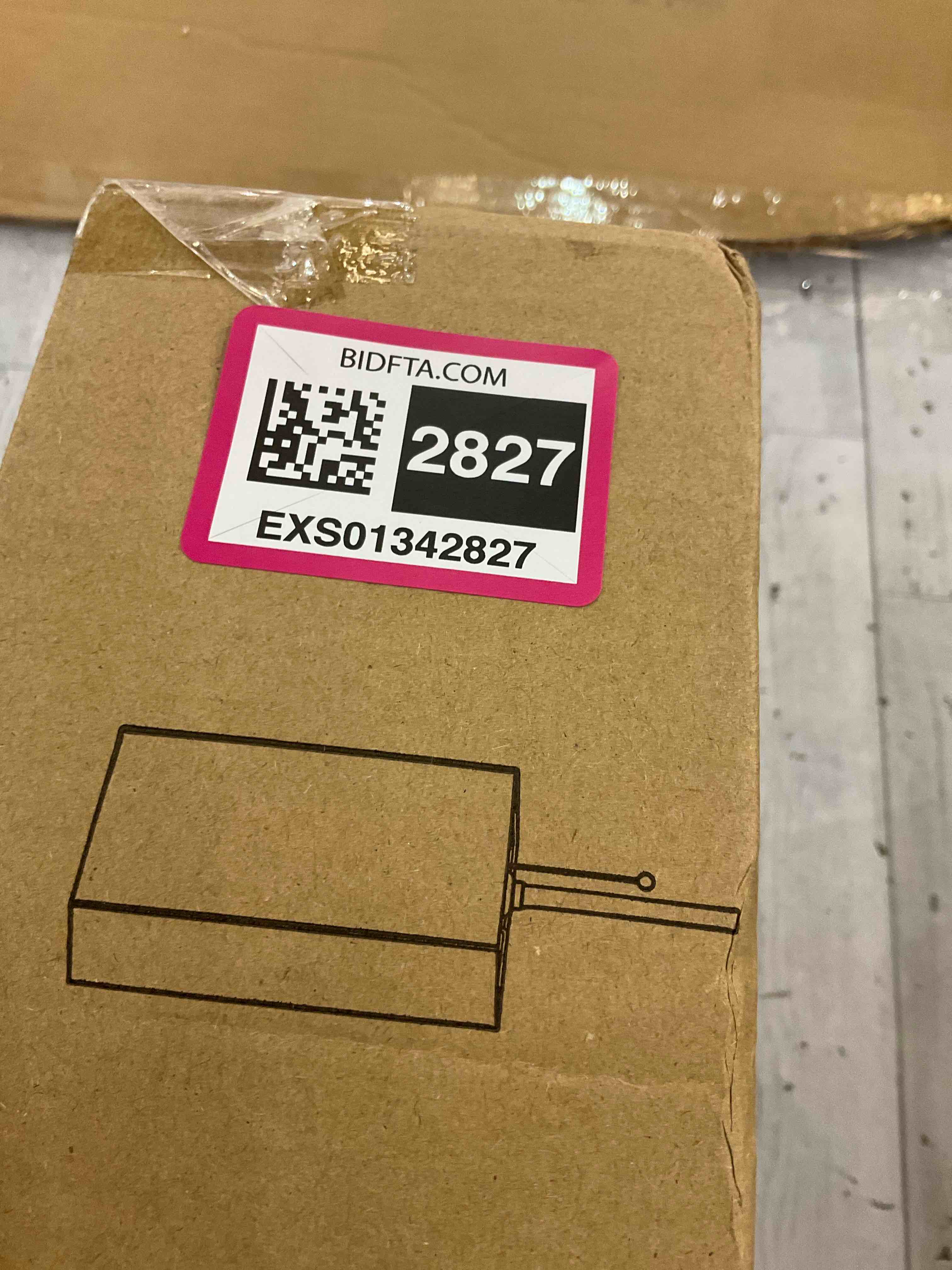 https://s3.amazonaws.com/lotting-images-prod/BargainHunt/EXS01342827_1711035920291.jpeg