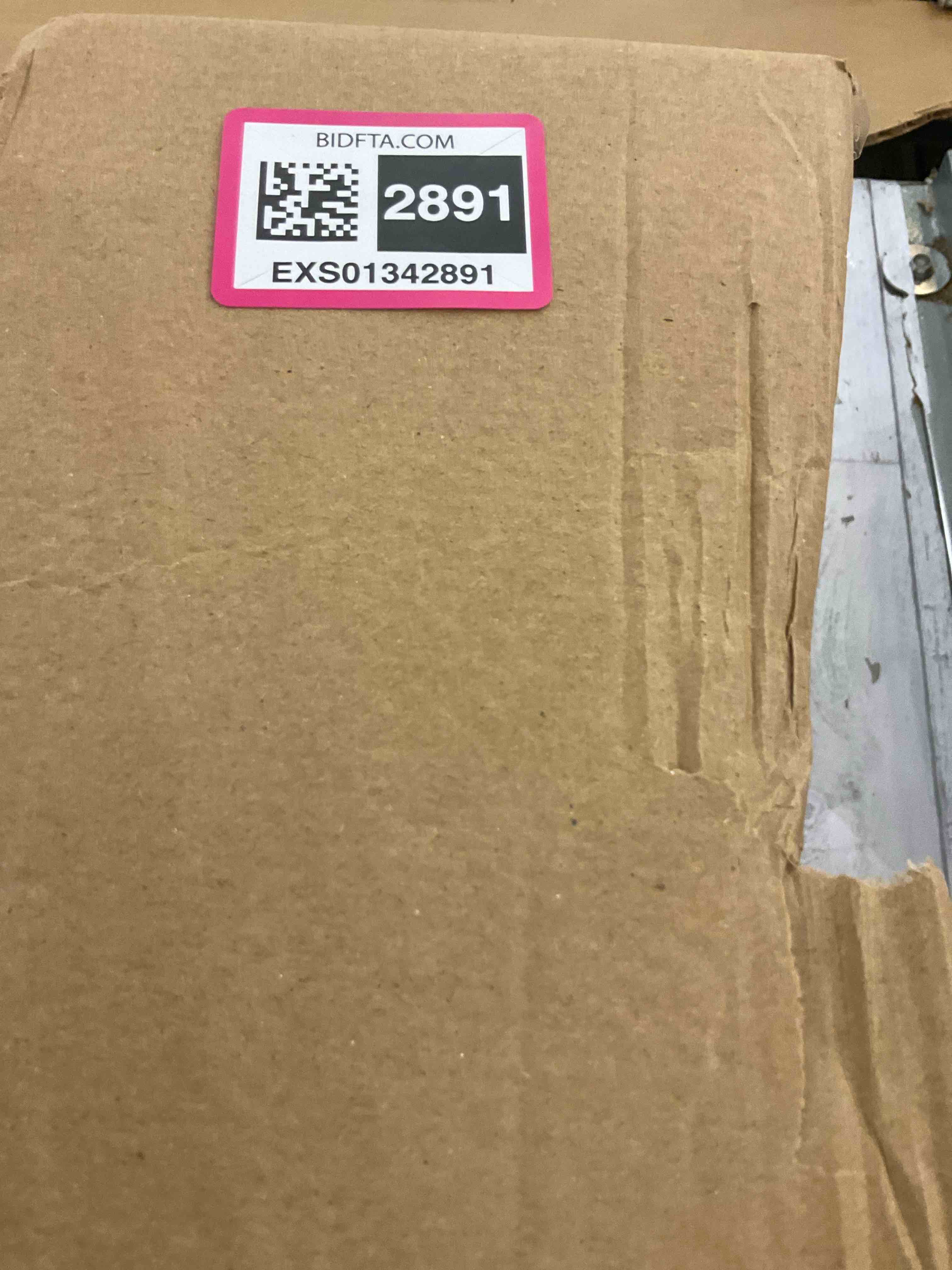 https://s3.amazonaws.com/lotting-images-prod/BargainHunt/EXS01342891_1711048082777.jpeg