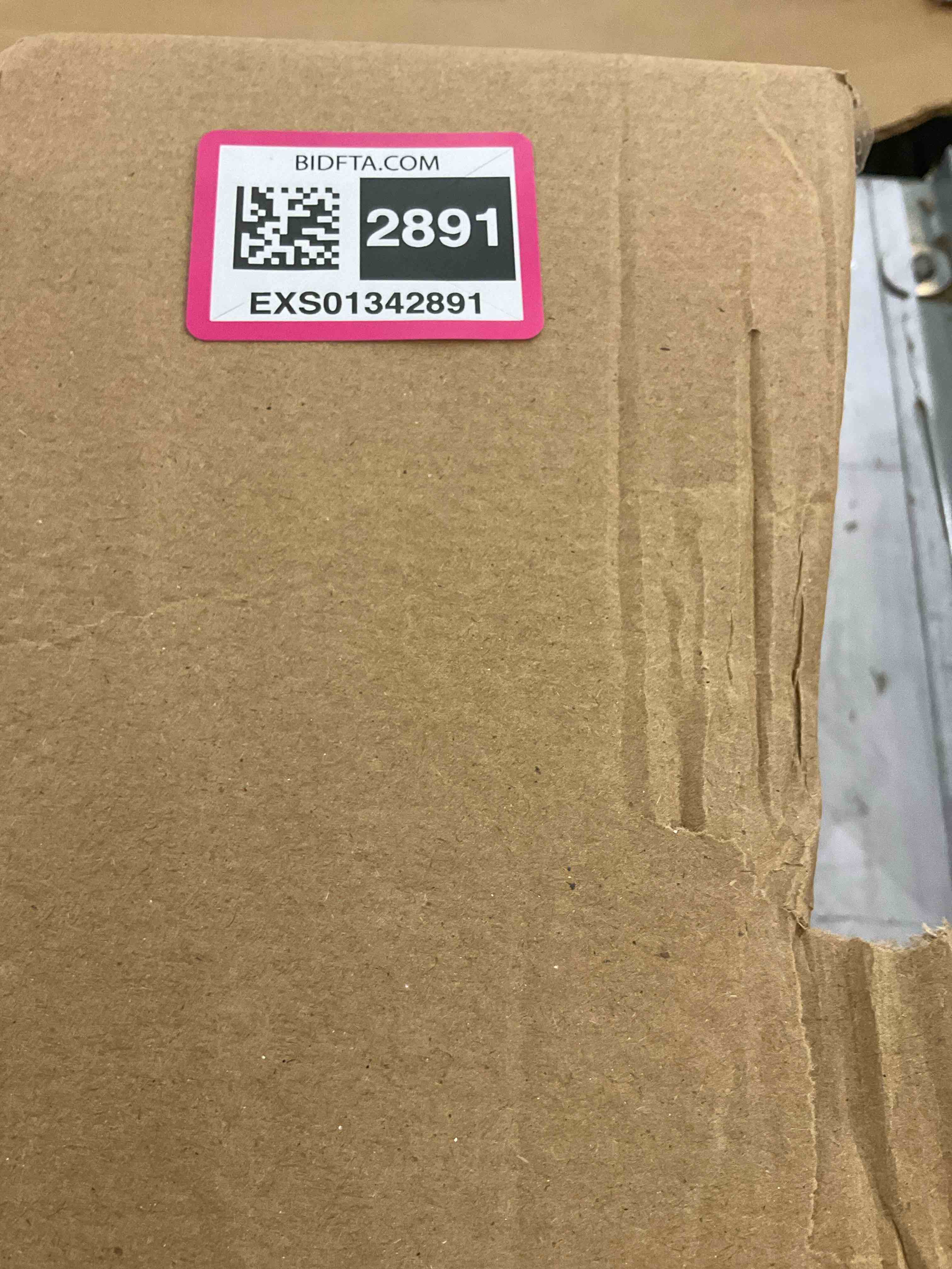 https://s3.amazonaws.com/lotting-images-prod/BargainHunt/EXS01342891_1711048083822.jpeg