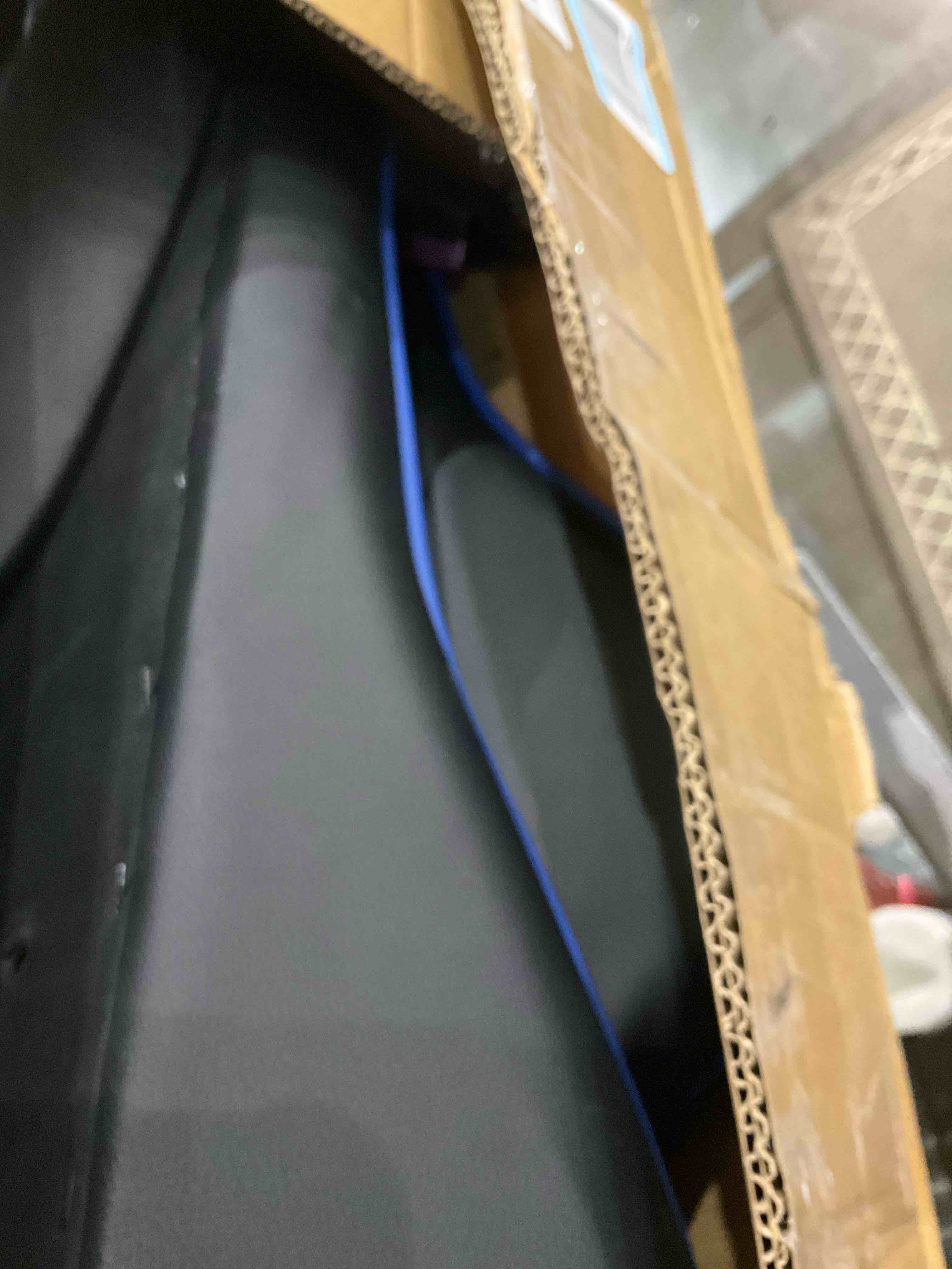 https://s3.amazonaws.com/lotting-images-prod/BargainHunt/EXS01342994_1711119062513.jpeg