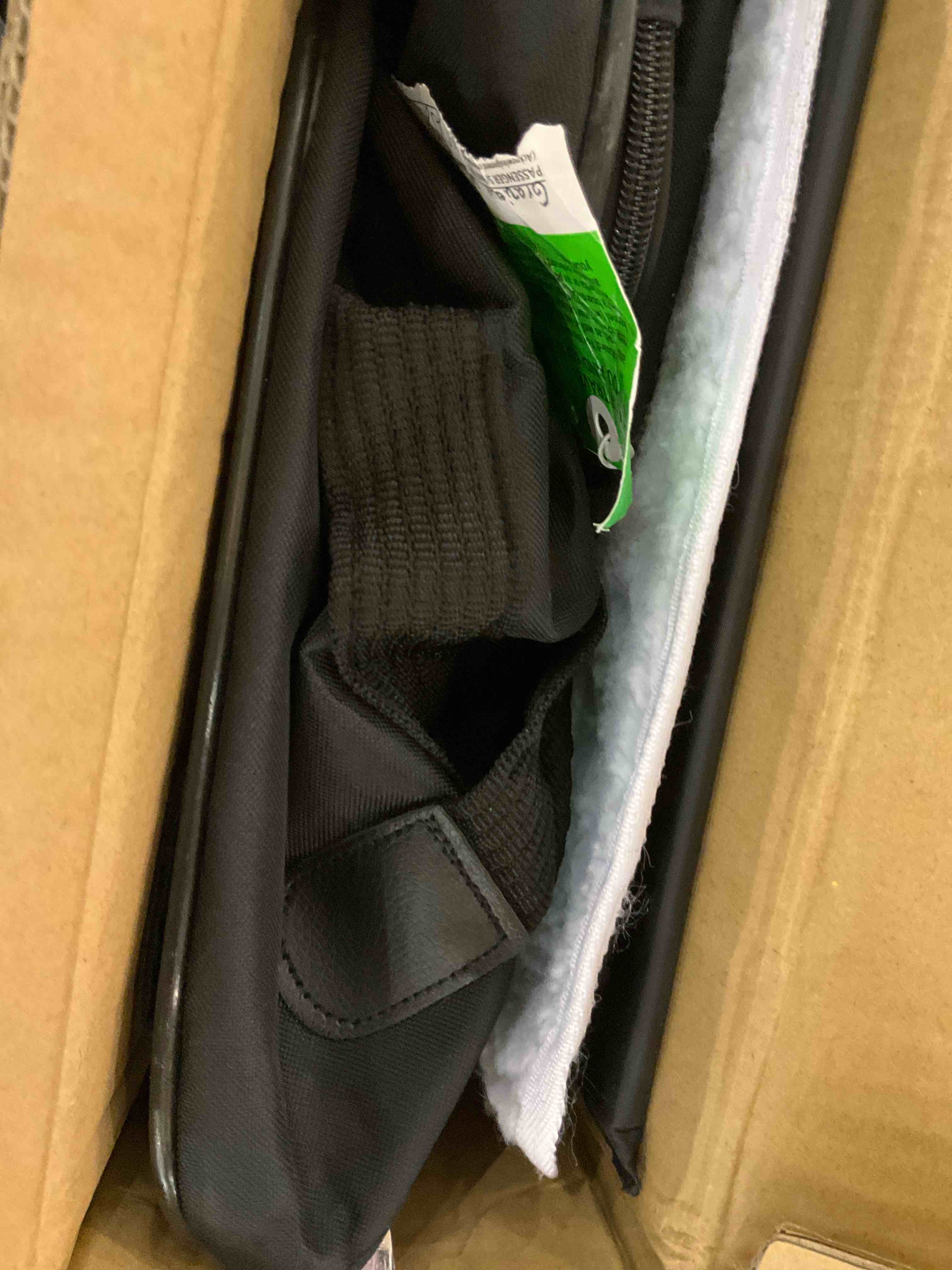 Sherpa Official Delta Airlines Travel Bag Pet Carrier, Airline Approved & Guaranteed-On-Board - Mesh Panels & Spring Frame, Locking Safety Zippers, Machine Washable Liner - Black, Medium