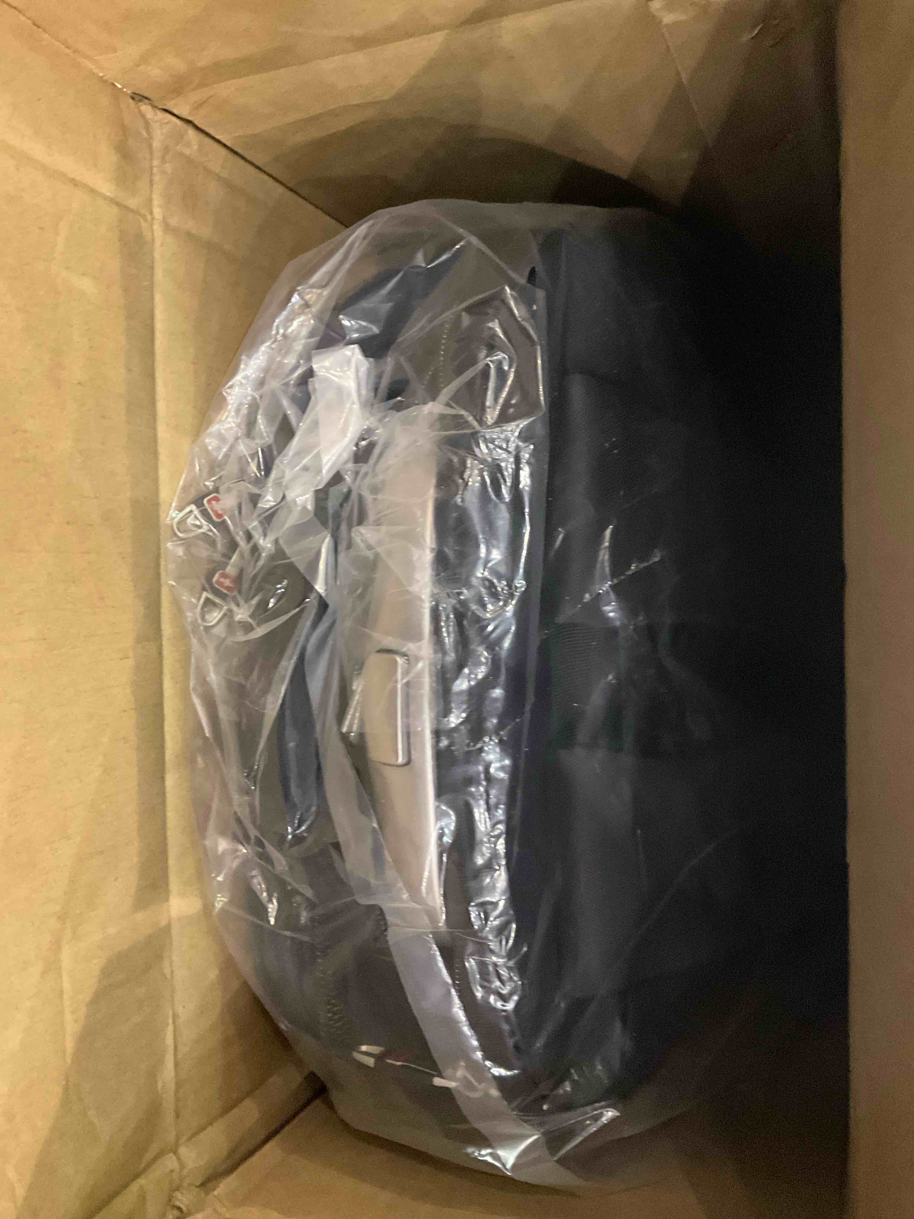 https://s3.amazonaws.com/lotting-images-prod/BargainHunt/EXS01343096_1709900346295.jpeg