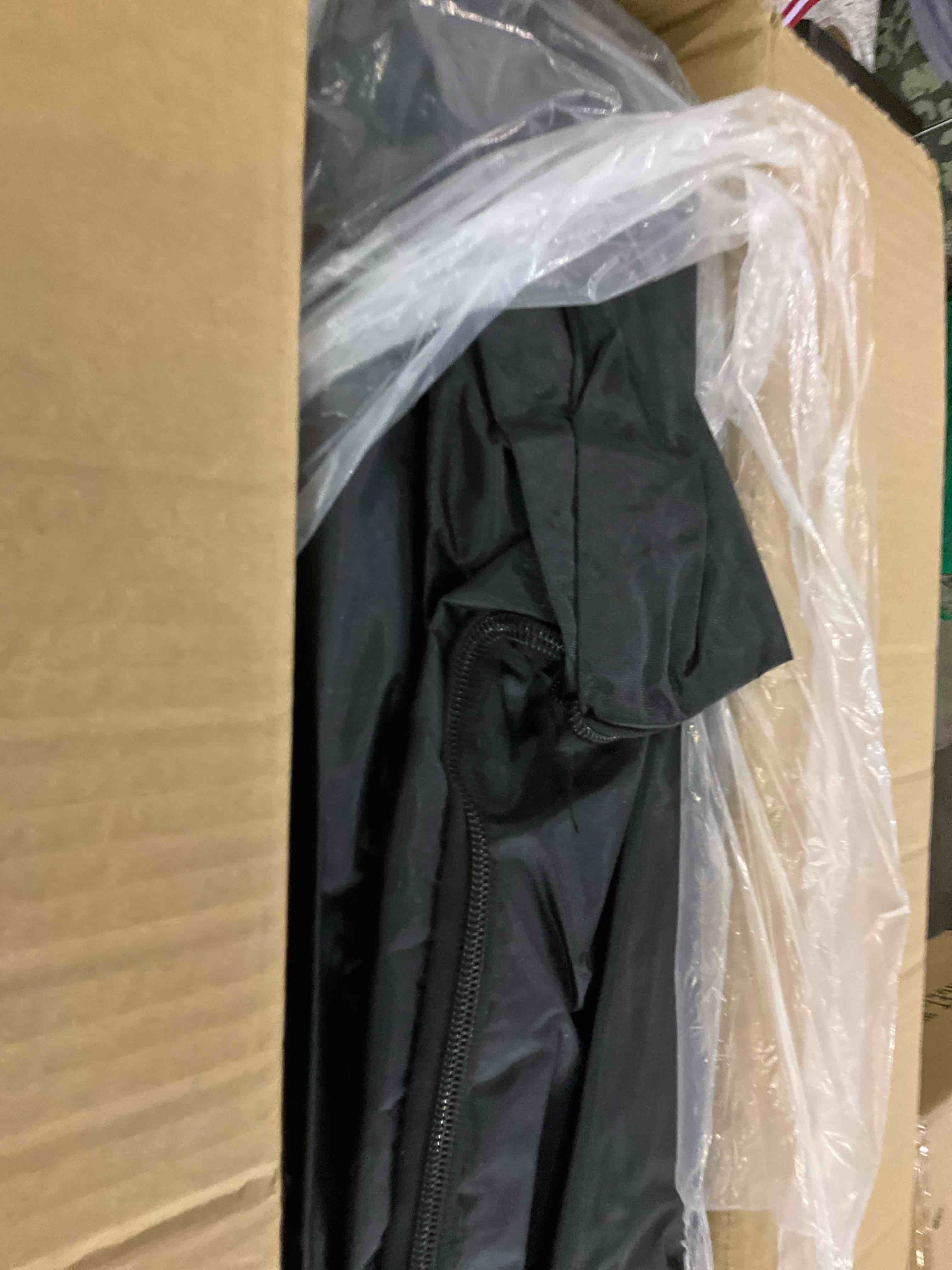 https://s3.amazonaws.com/lotting-images-prod/BargainHunt/EXS01343103_1709901991404.jpeg