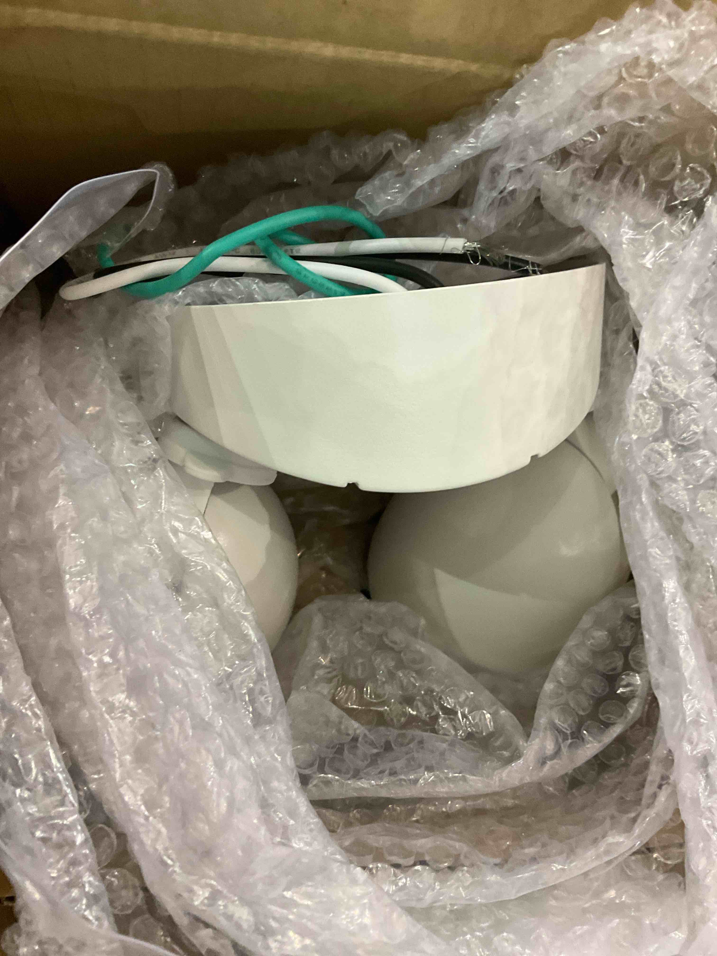 https://s3.amazonaws.com/lotting-images-prod/BargainHunt/EXS01343196_1710157602525.jpeg
