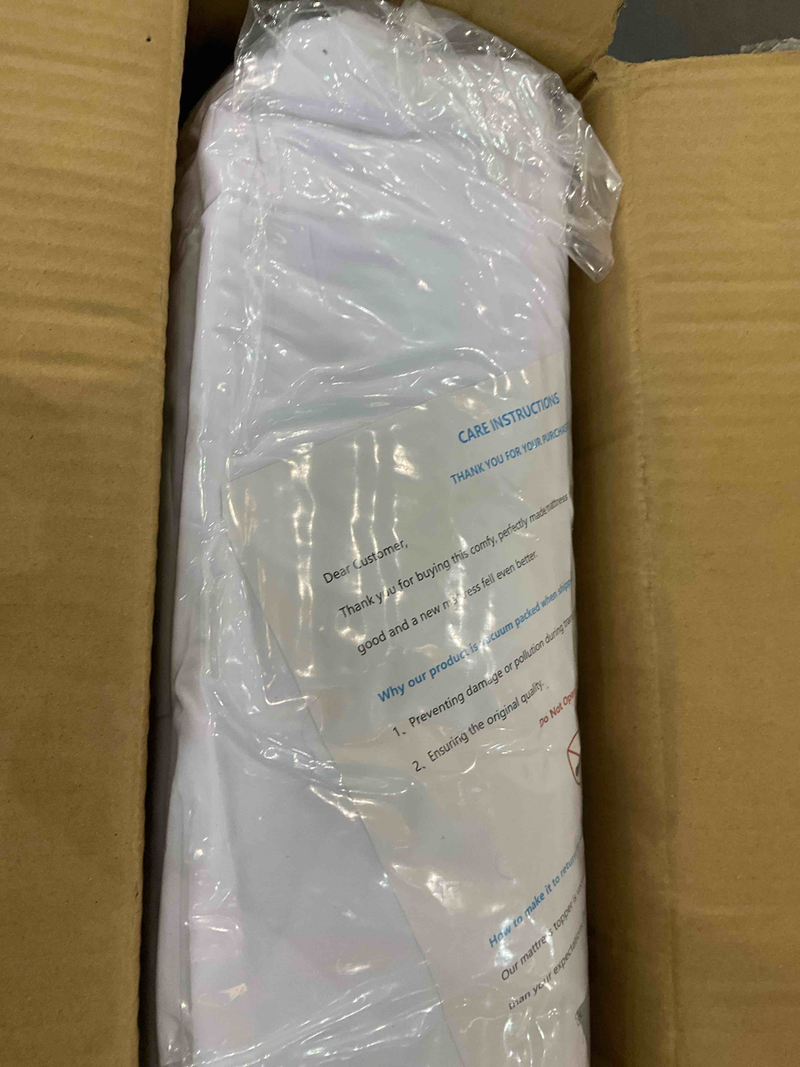 https://s3.amazonaws.com/lotting-images-prod/BargainHunt/EXS01343228_1710165149491.jpeg